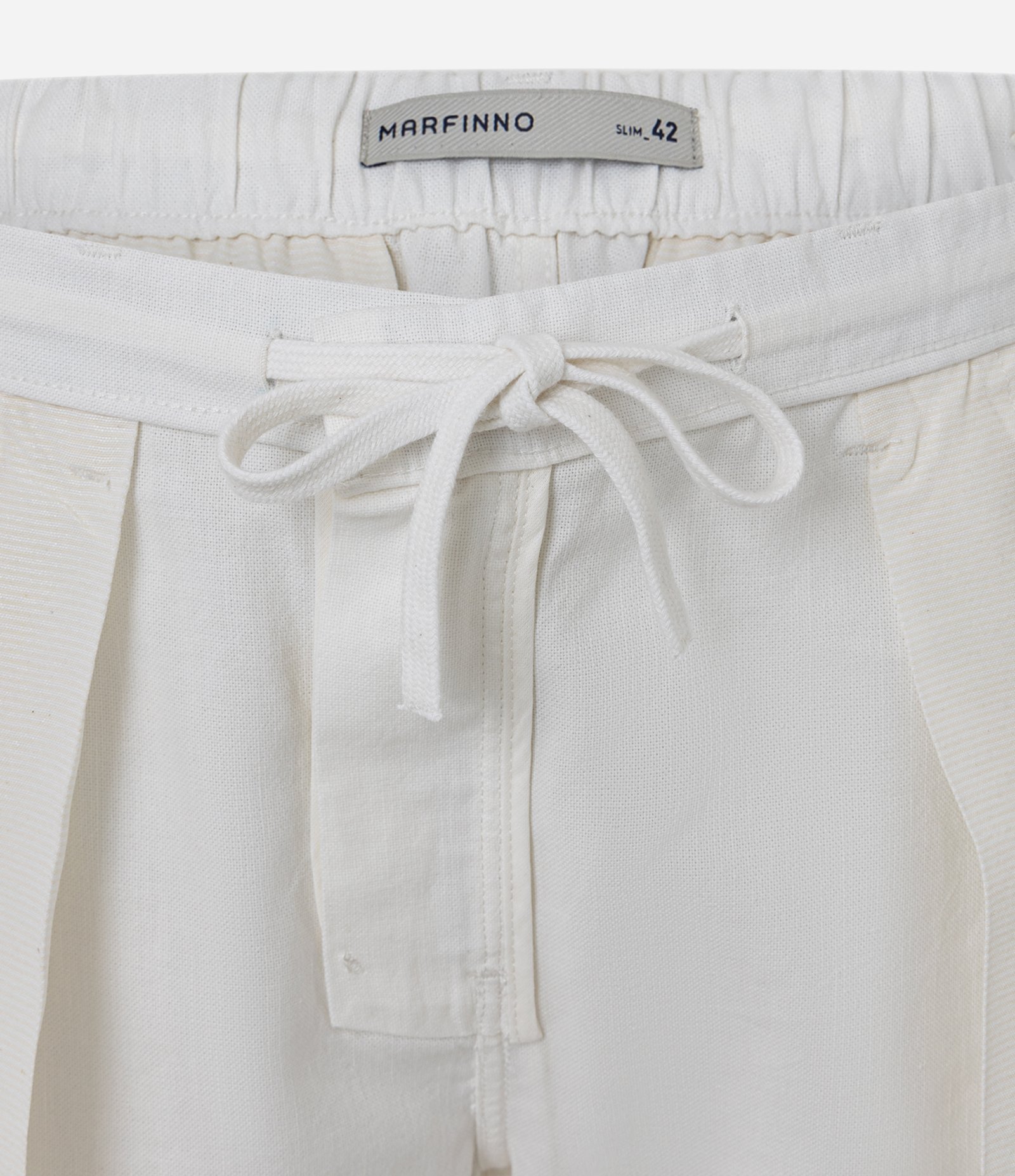 Bermuda Slim em Oxford com Bolso Branco 2