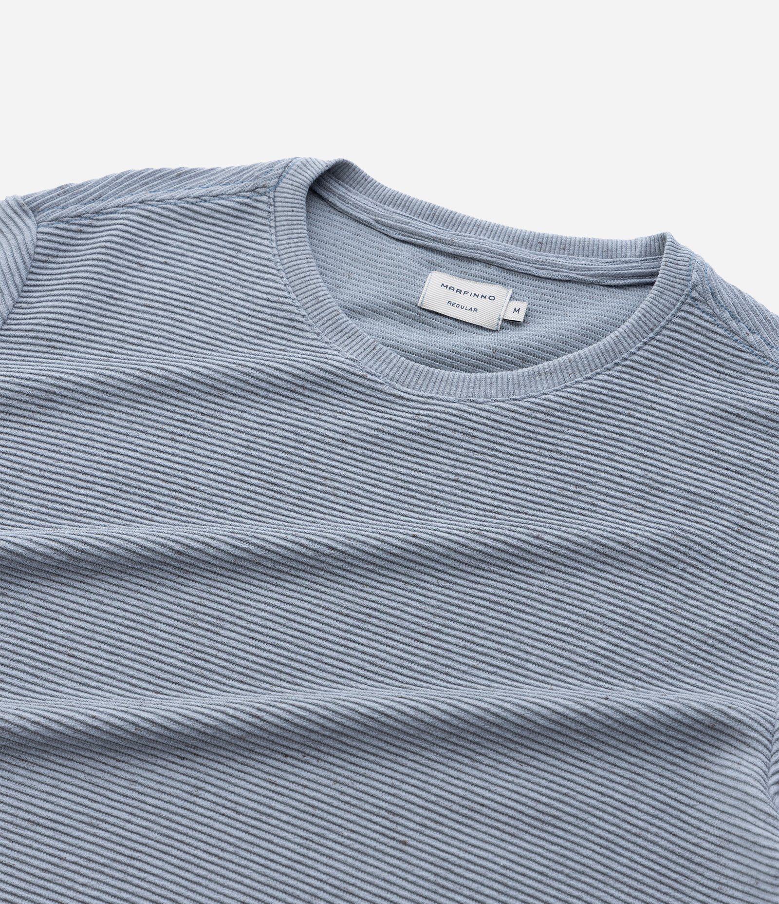 Camiseta Regular em Algodão com Textura Horizontal Cinza 6