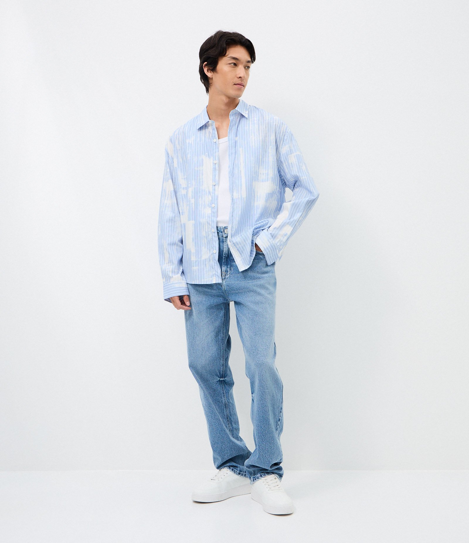 Camisa Manga Longa Alfaiatada Listrada com Efeito Pincelada Azul 2