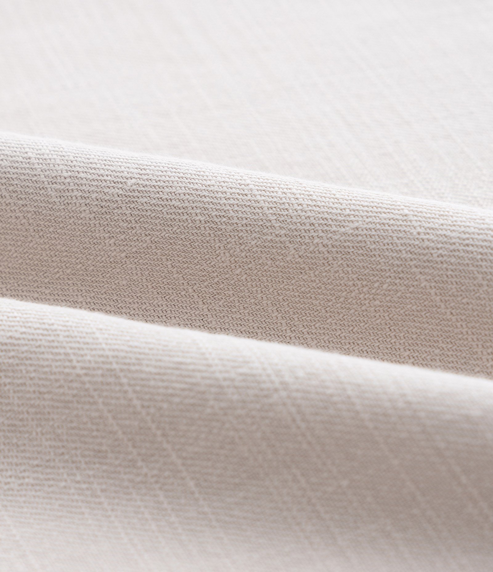 Calça Reta em Sarja com Botões e Fivela Cinto Tartaruga Curve & Plus Size Off White 3