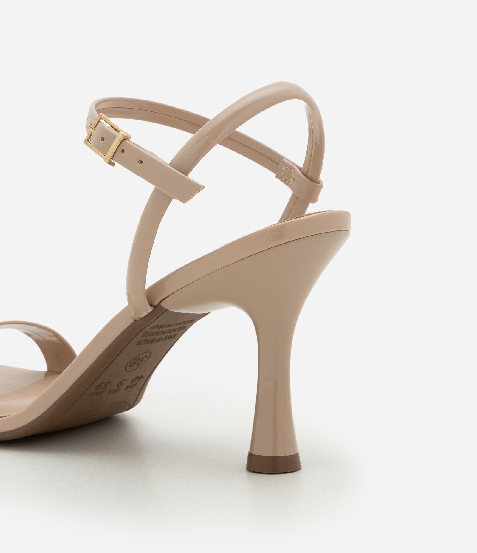 Sandália Envernizada com Bico Redondo Bege 4