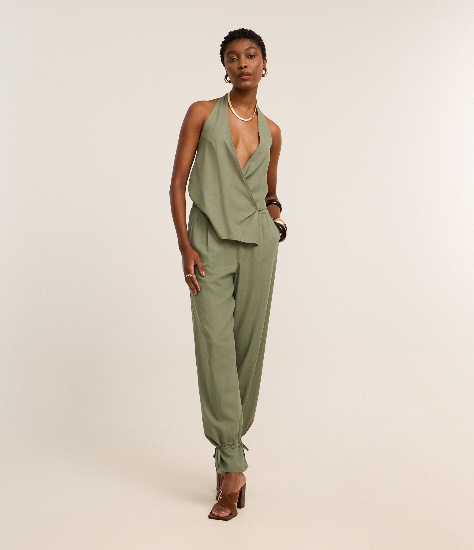 Blusa Frente Única Transpassada em Viscolinho Verde 2