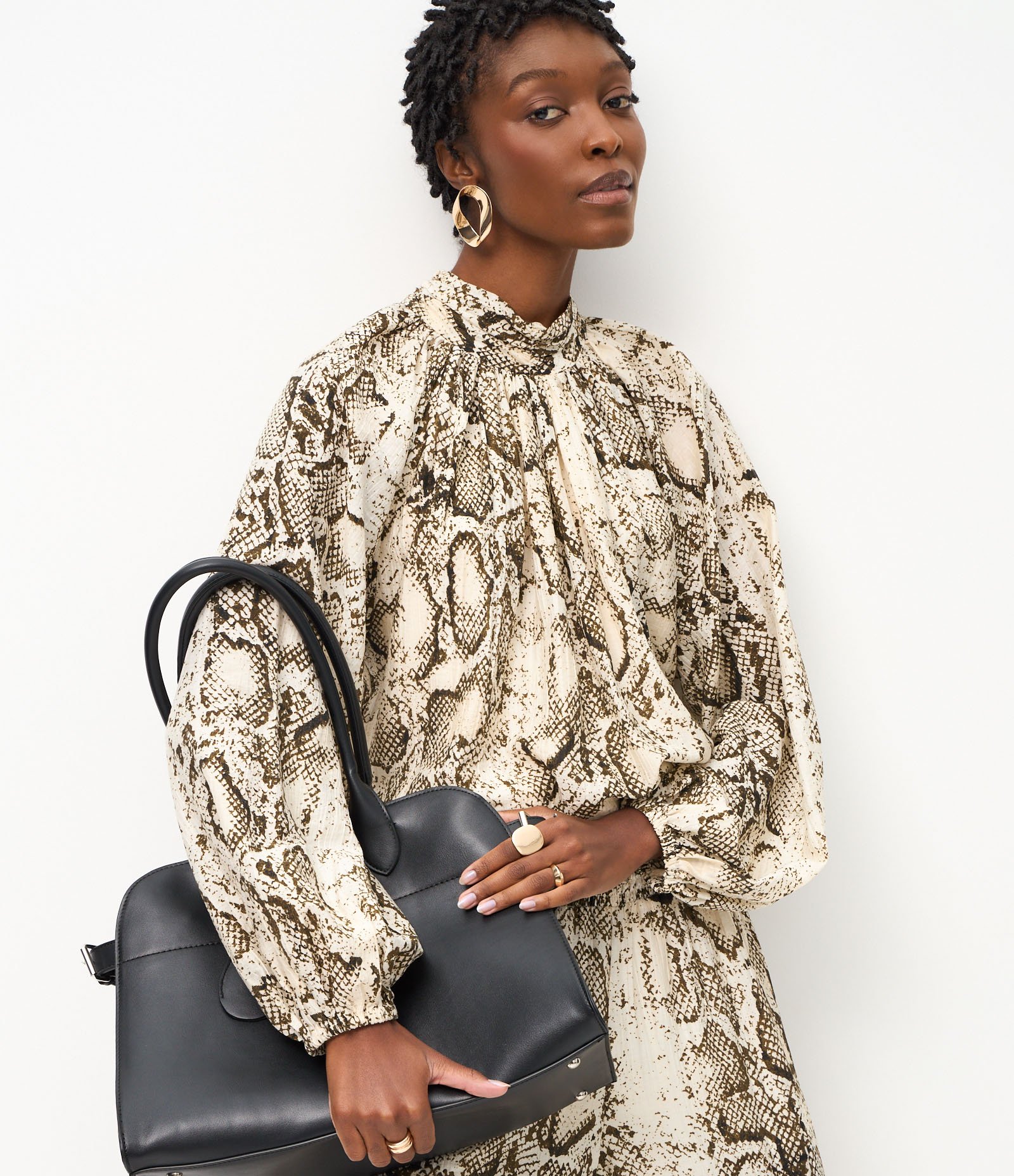 Blusa em Liocel com Manga Bufante e Estampa Animal Print Multicores 1