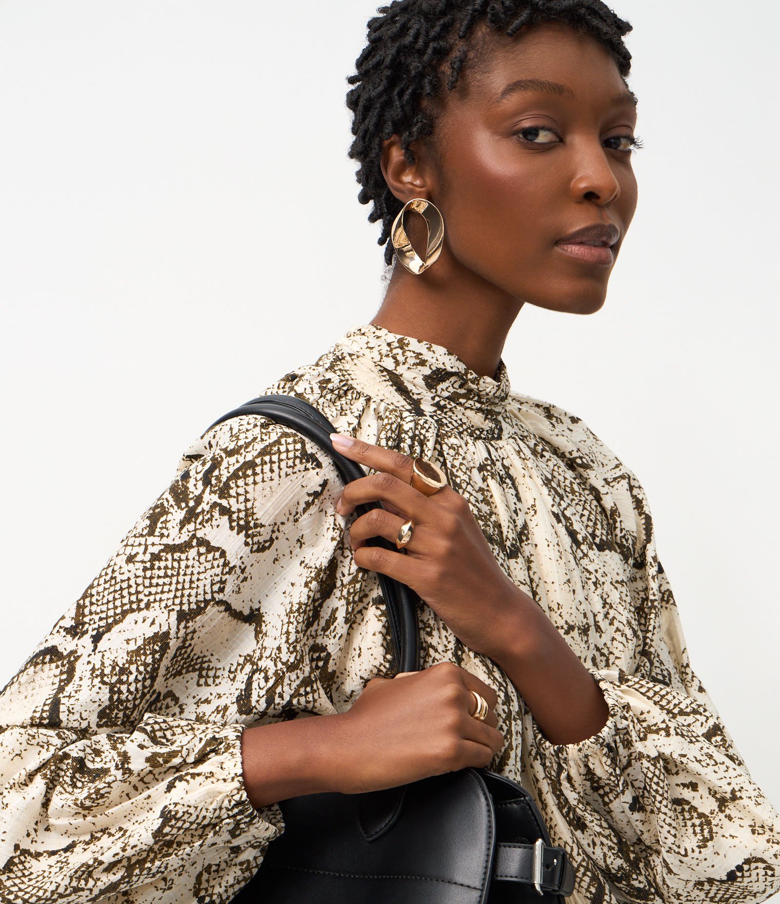 Blusa em Liocel com Manga Bufante e Estampa Animal Print Multicores 3