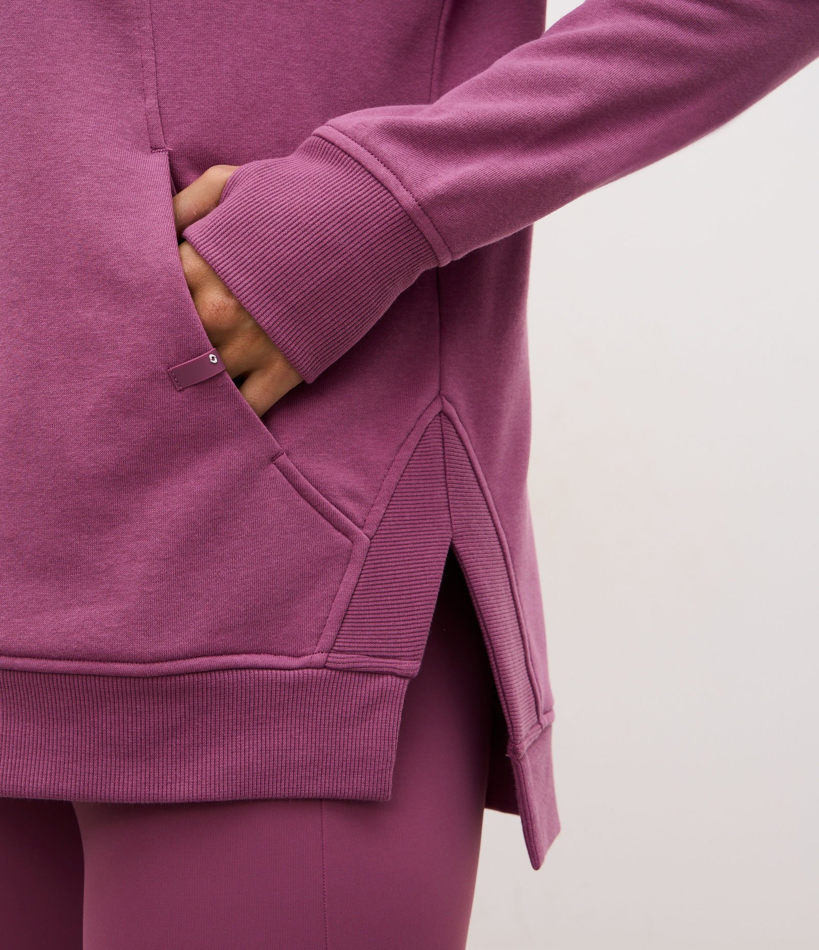 Casaco Fechado Oversized Esportivo em Algodão com Fenda Lateral Roxo 3