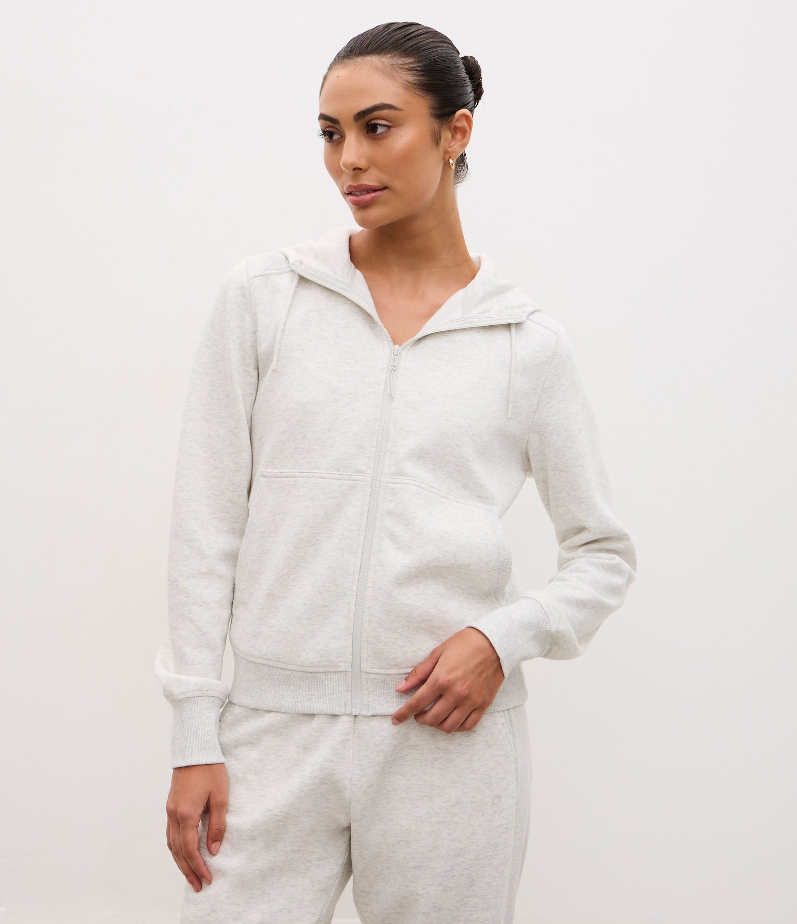 Jaqueta Regular Esportiva em Moletom com Capuz Cinza Claro 1