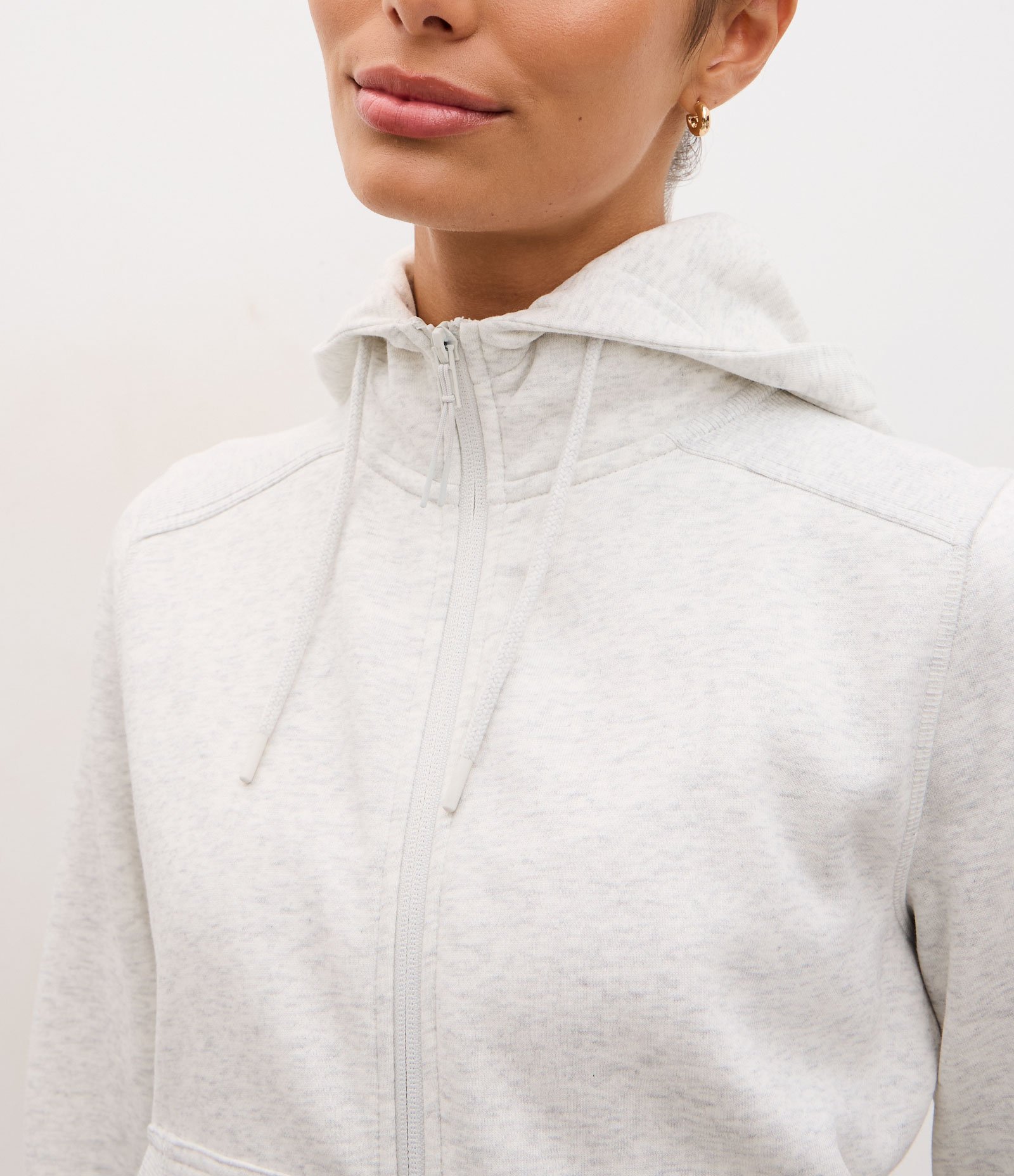 Jaqueta Regular Esportiva em Moletom com Capuz Cinza Claro 3