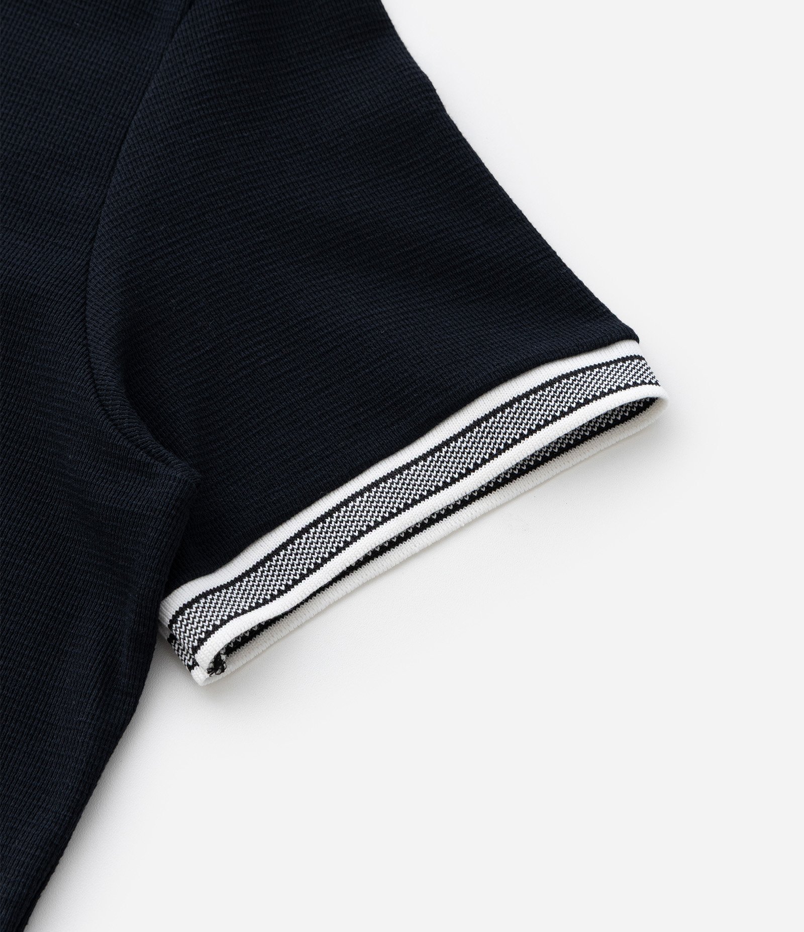 Camiseta Regular em Algodão Texturizado Preto 5