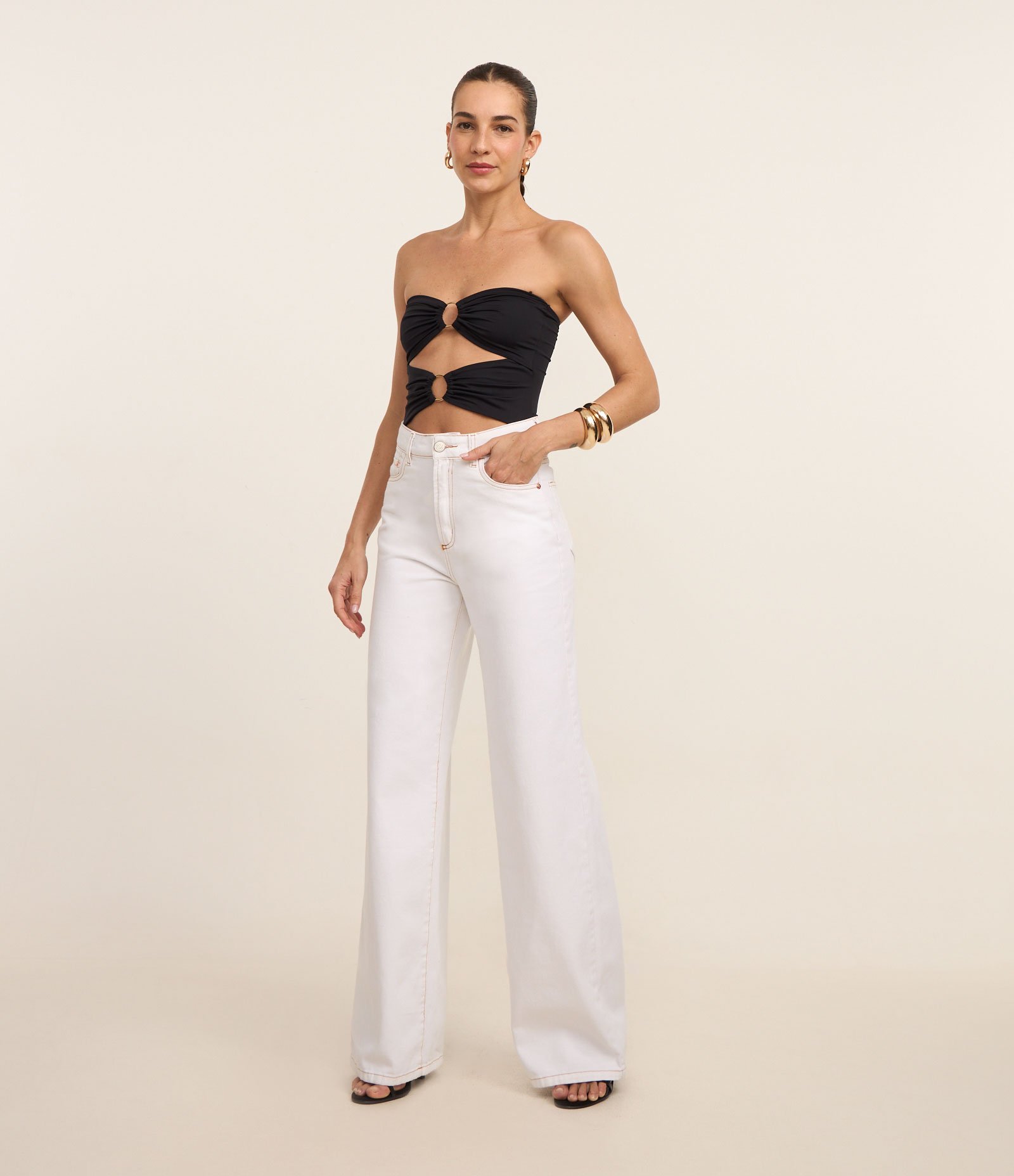 Body em Poliamida Sem Manga com Recortes e Aviamento de Metal Preto 2