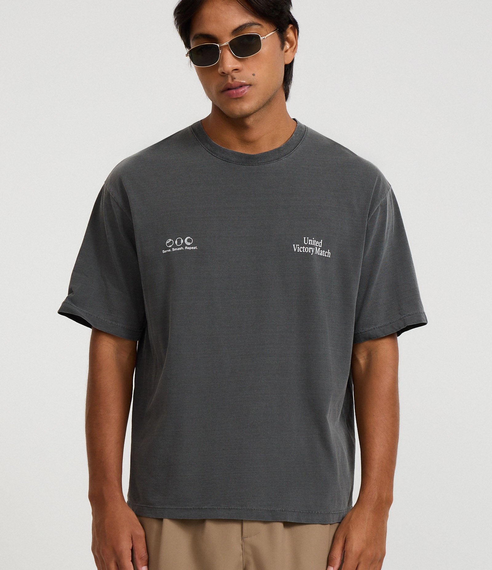 Camiseta Boxy em Algodão Estonada com Estampa Lettering United Victory Preto 1