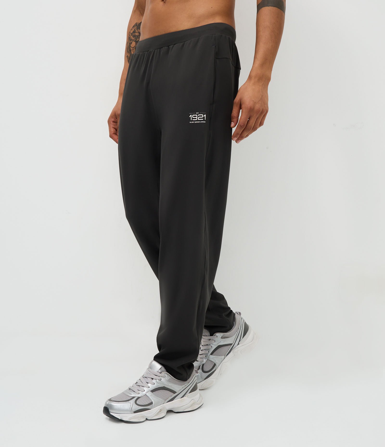 Calça Tecnológica com Lettering Cinza 2