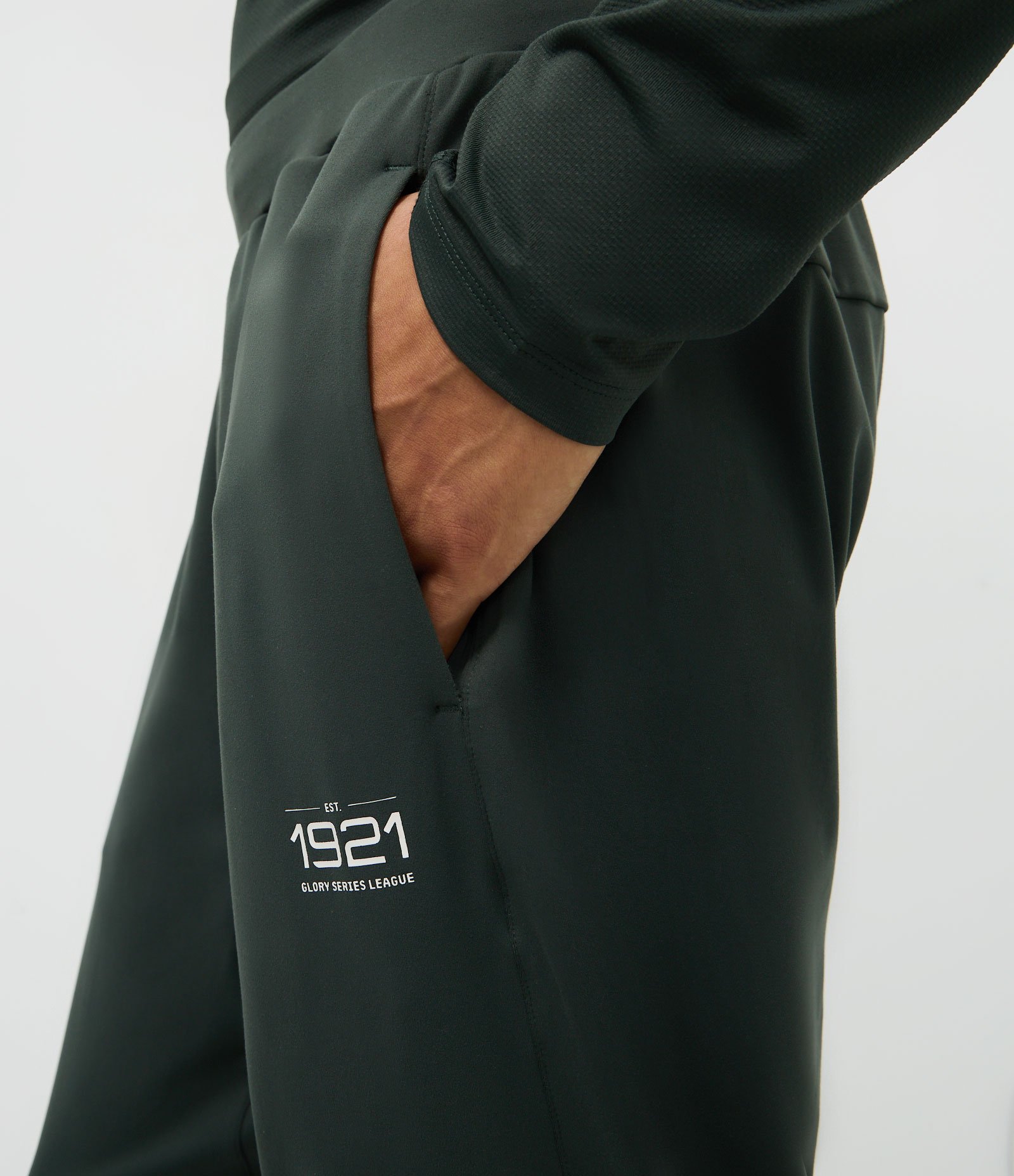 Calça Tecnológica com Lettering Verde 4