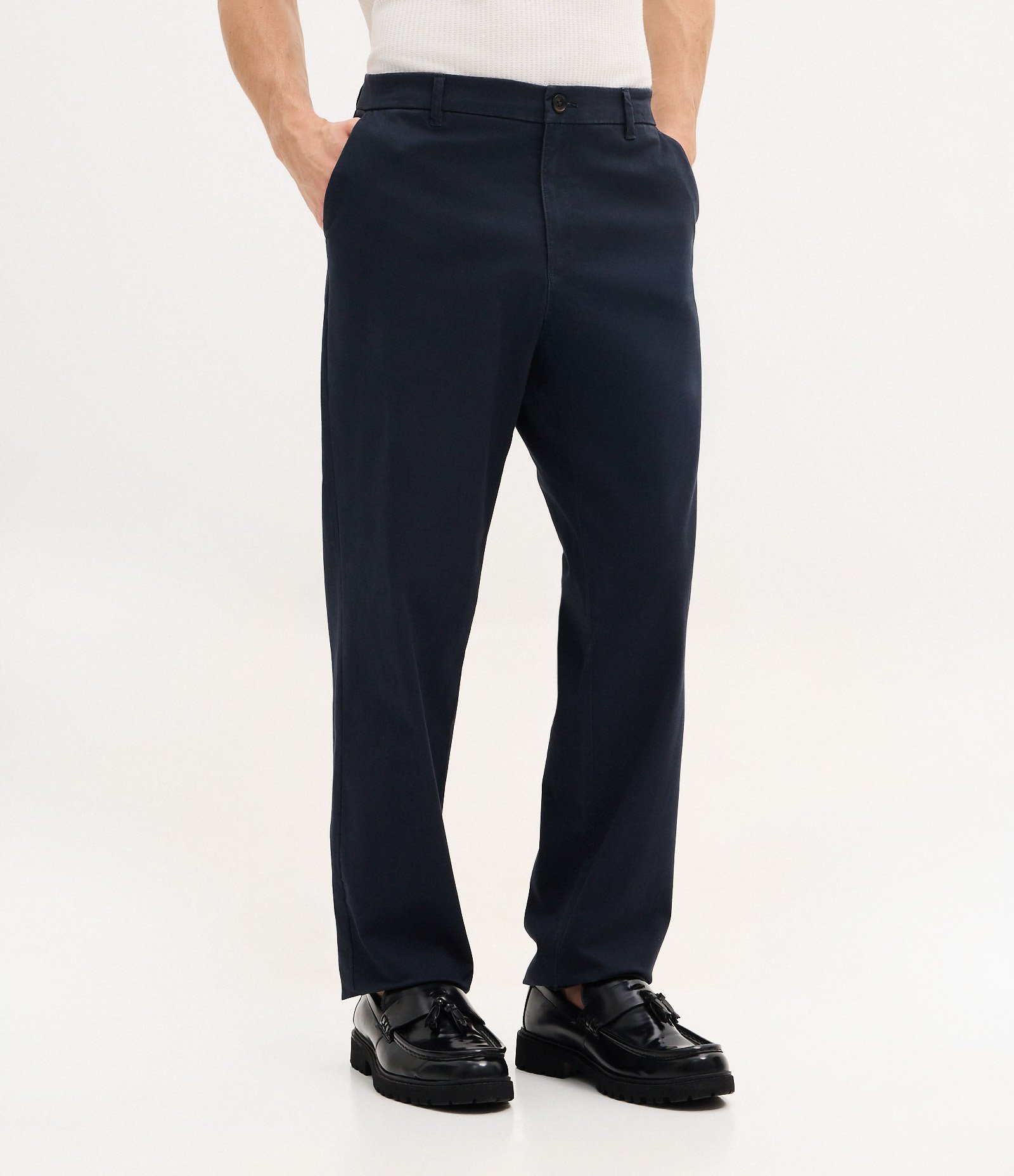 Calça Reta em Sarja Peletizada Azul Escuro 2