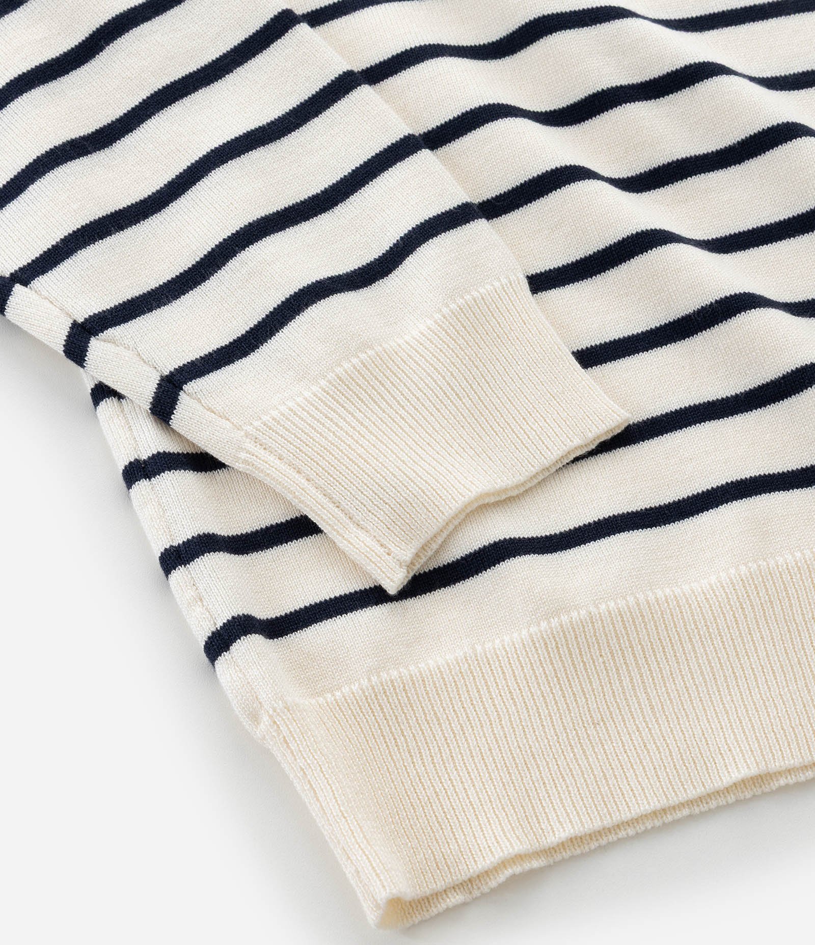 Suéter Regular em Tricô com Listras Curve & Plus Size Bege 4