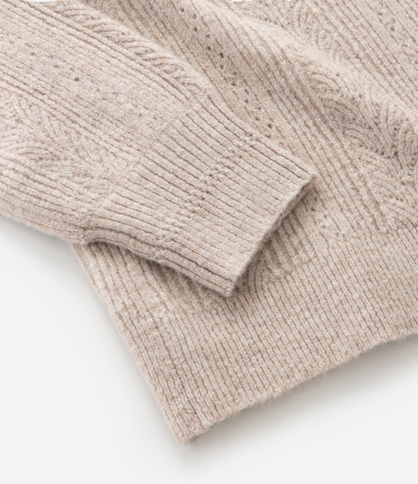 Cardigan Curto e Amplo em Tricô Curve & Plus Size Bege 8