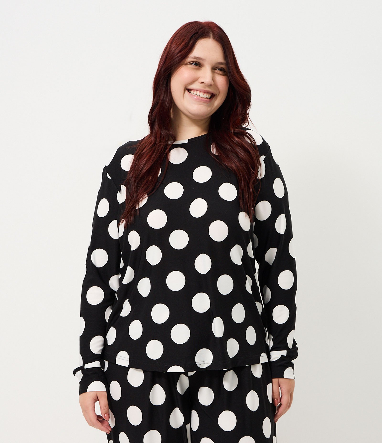 Pijama Longo Peach Touch com Estampa Poá Curve & Plus Size Branco/Preto 2