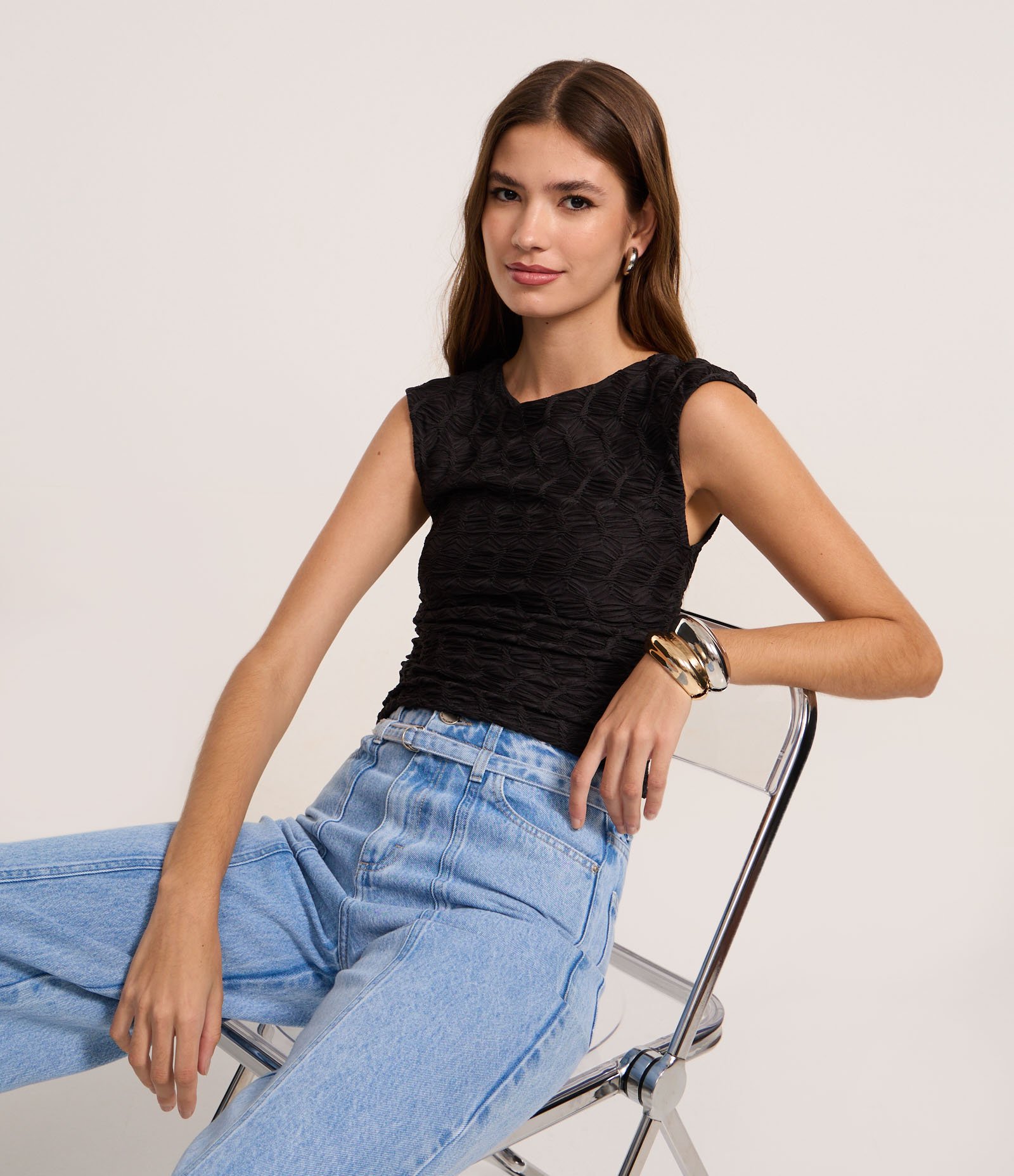 Blusa Texturizada com Abertura nas Costas Preto 1