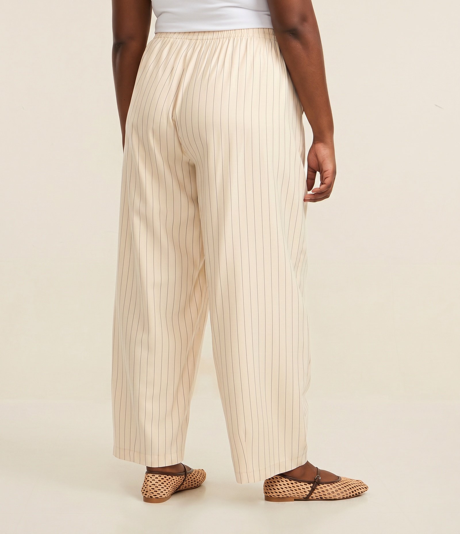 Calça Balloon Alfaiatada com Listras Curve & Plus Size Bege 3