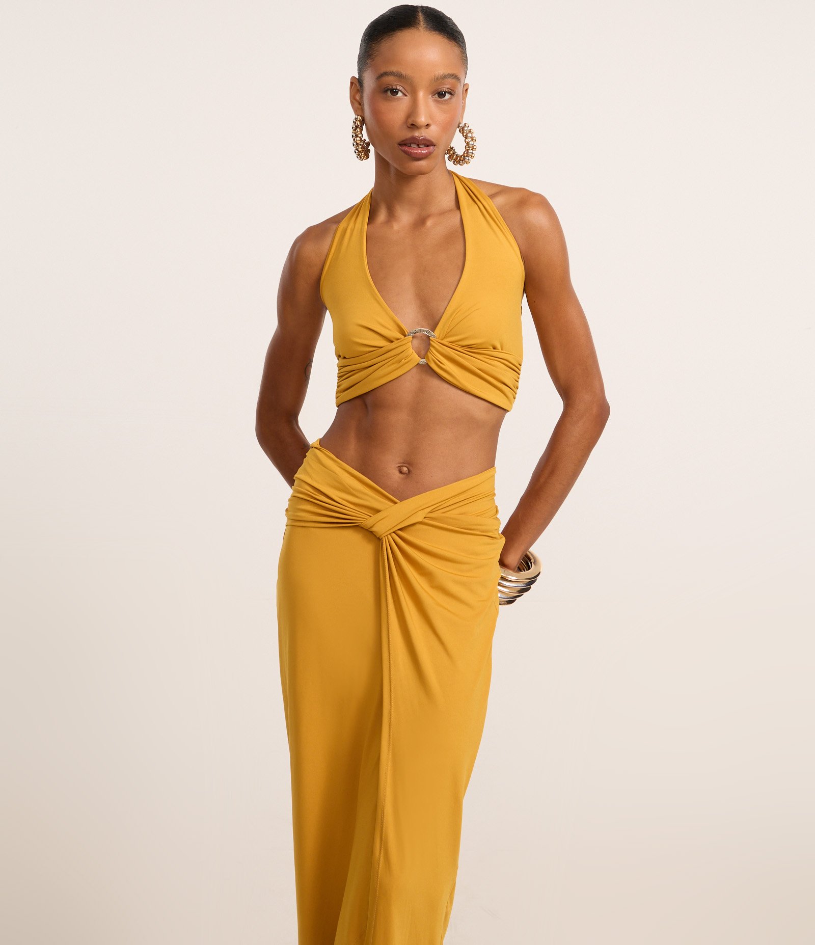 Saia New Midi em Jersey com Transpassado na Cintura Dourado 2