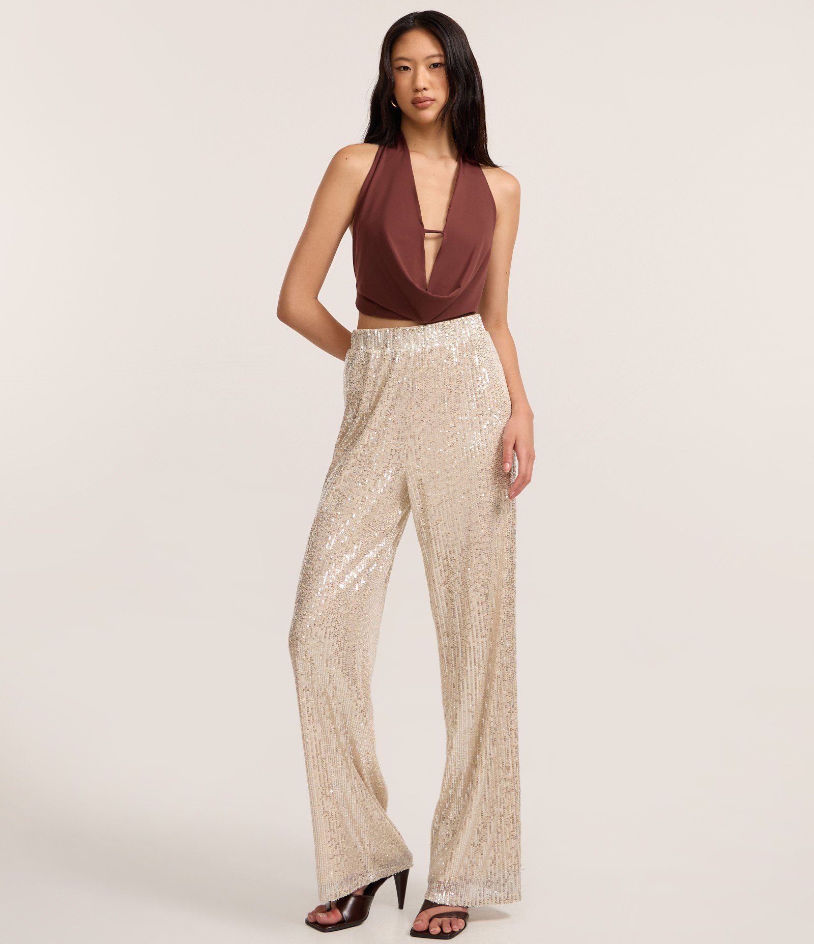 Blusa Frente Única em Microfibra com Decote Profundo Marrom 2