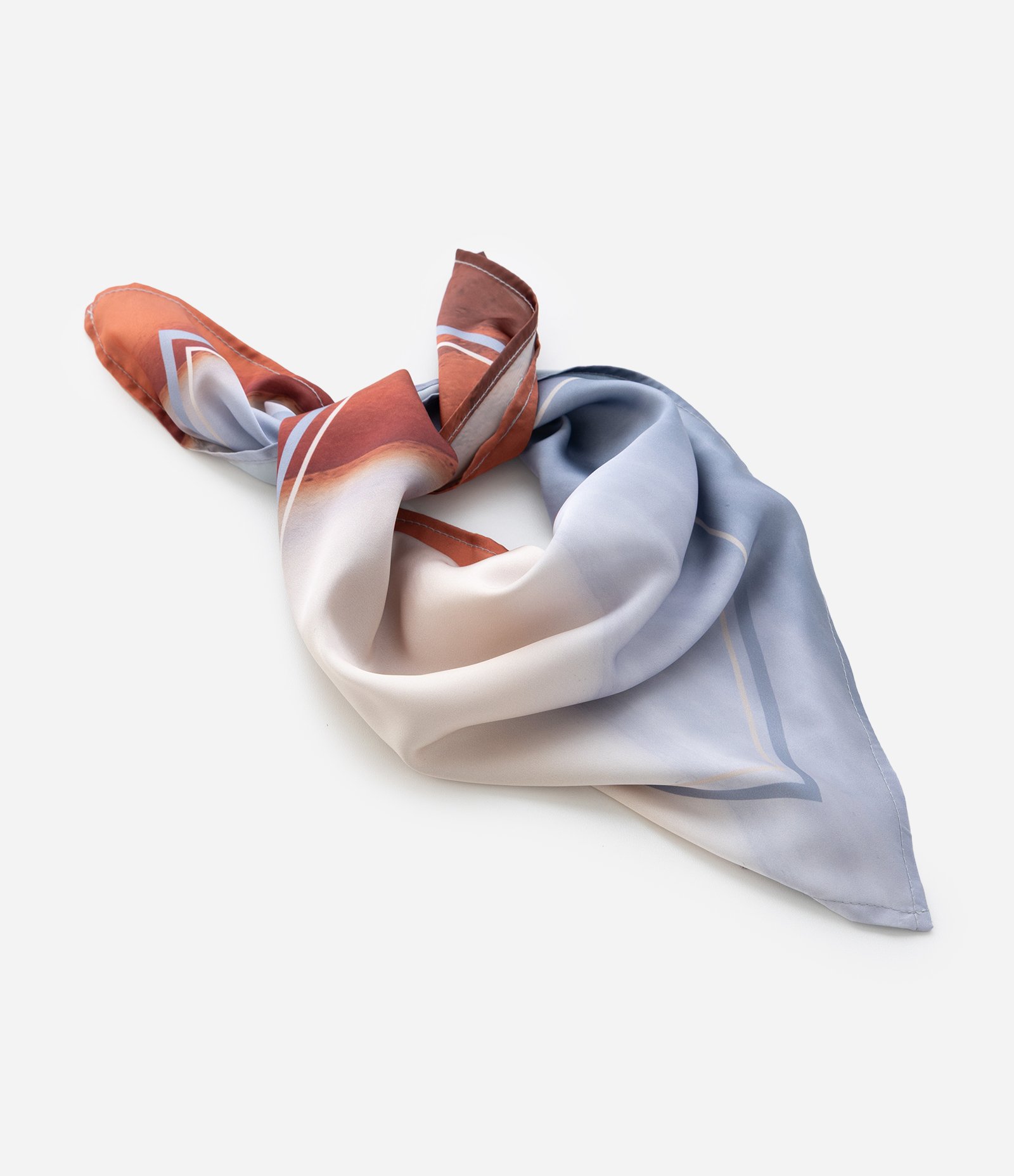 Lenço Quadrado em Cetim com Estampa de Listras Multicores 2