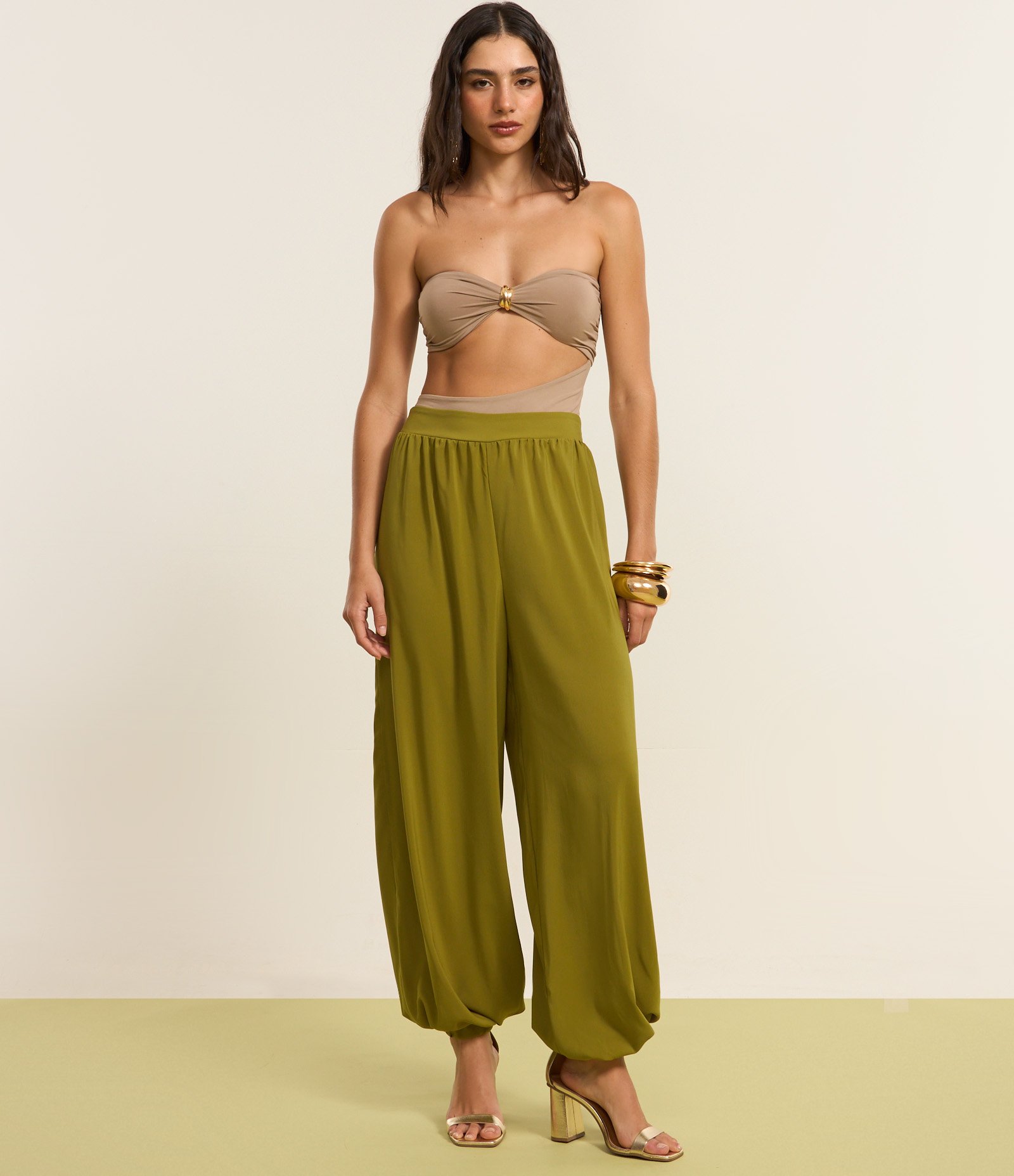 Calça Aladim em Crepe com Pregas e Cós Largo Verde 5