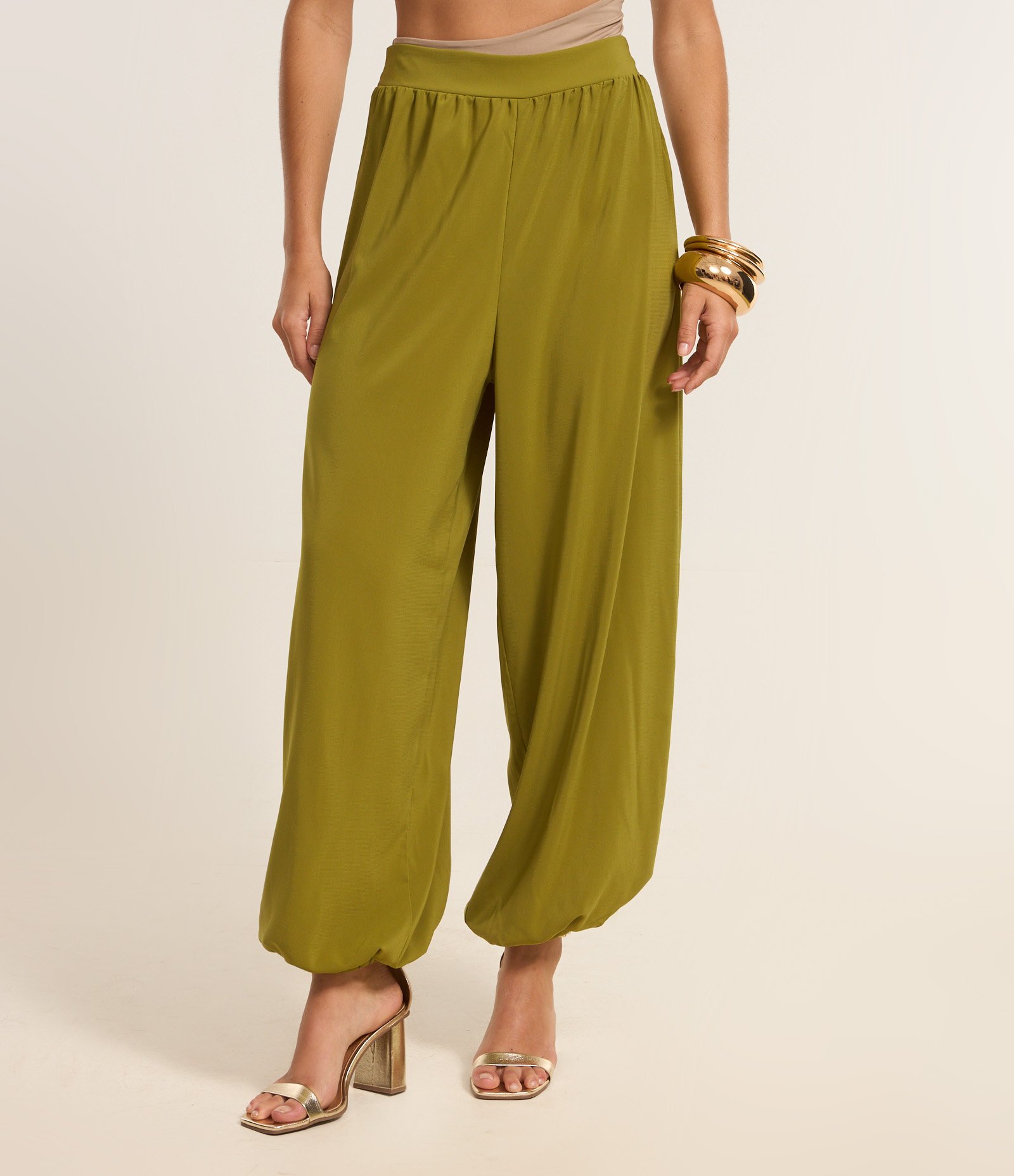 Calça Aladim em Crepe com Pregas e Cós Largo Verde 3