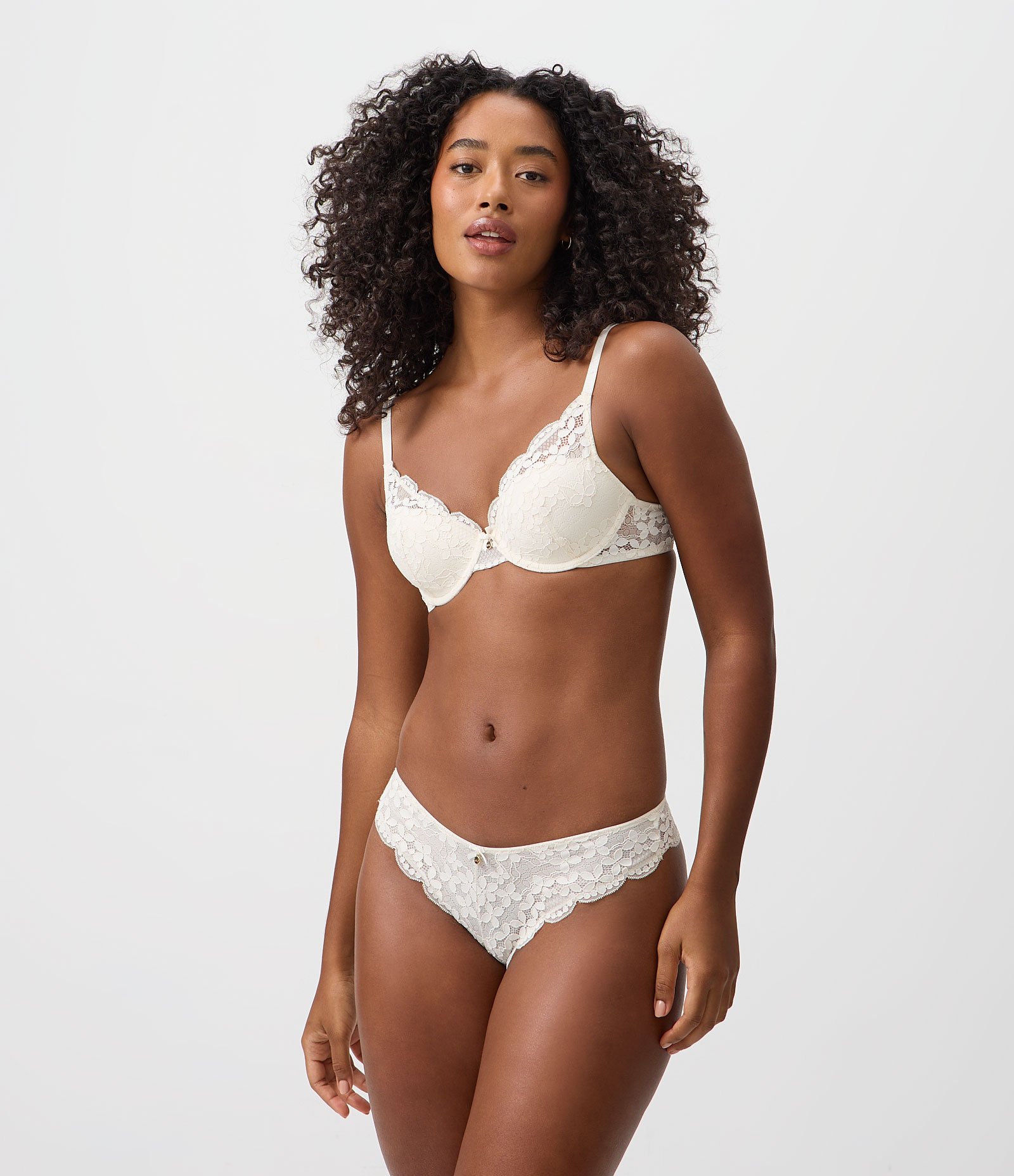 Sutiã Meia Taça com Bojo em Renda Floral Off White 2