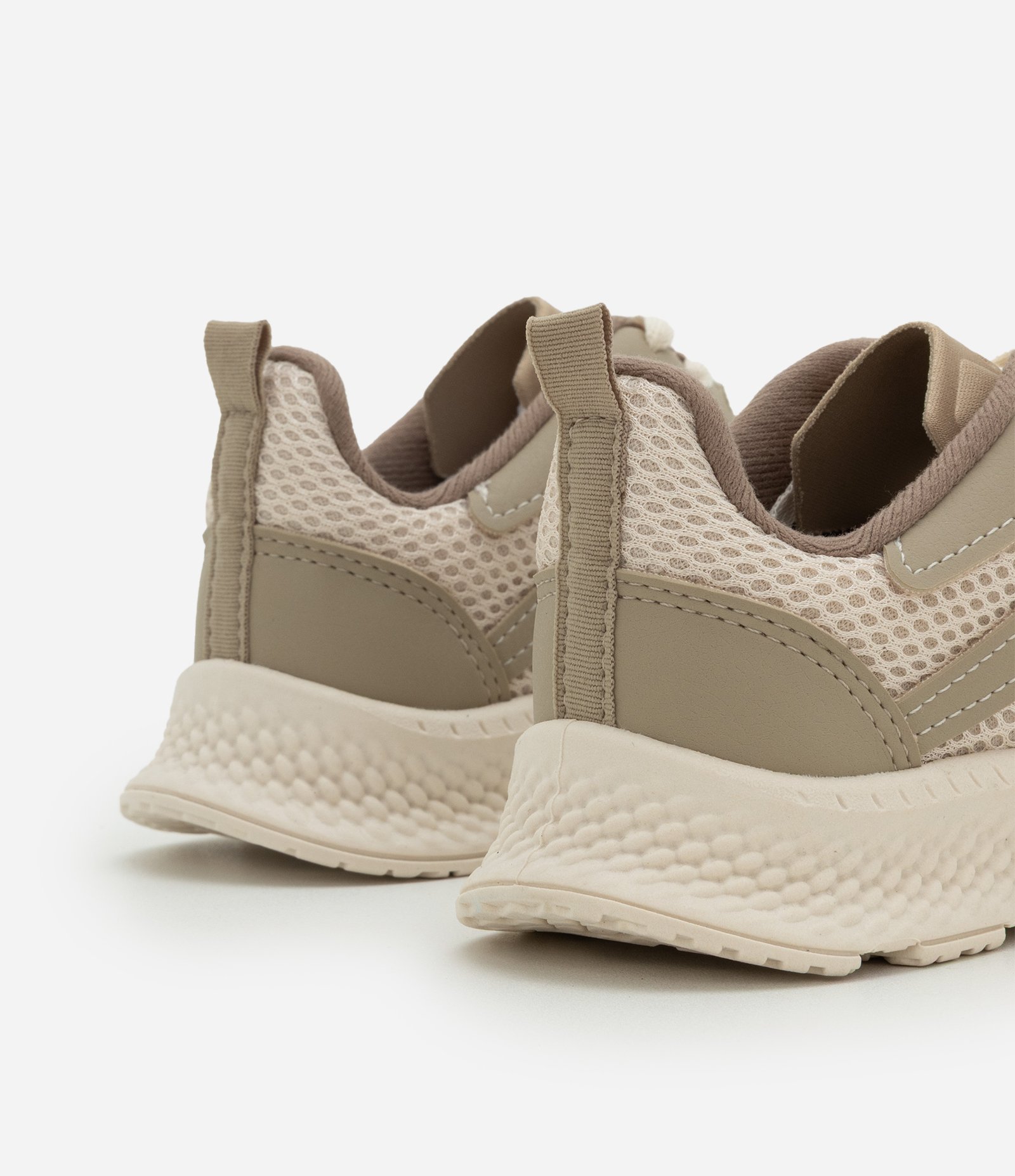 Tênis Infantil com Recortes Contrastantes e Texturizado - Tam 28 ao 34 Bege/Marrom 4