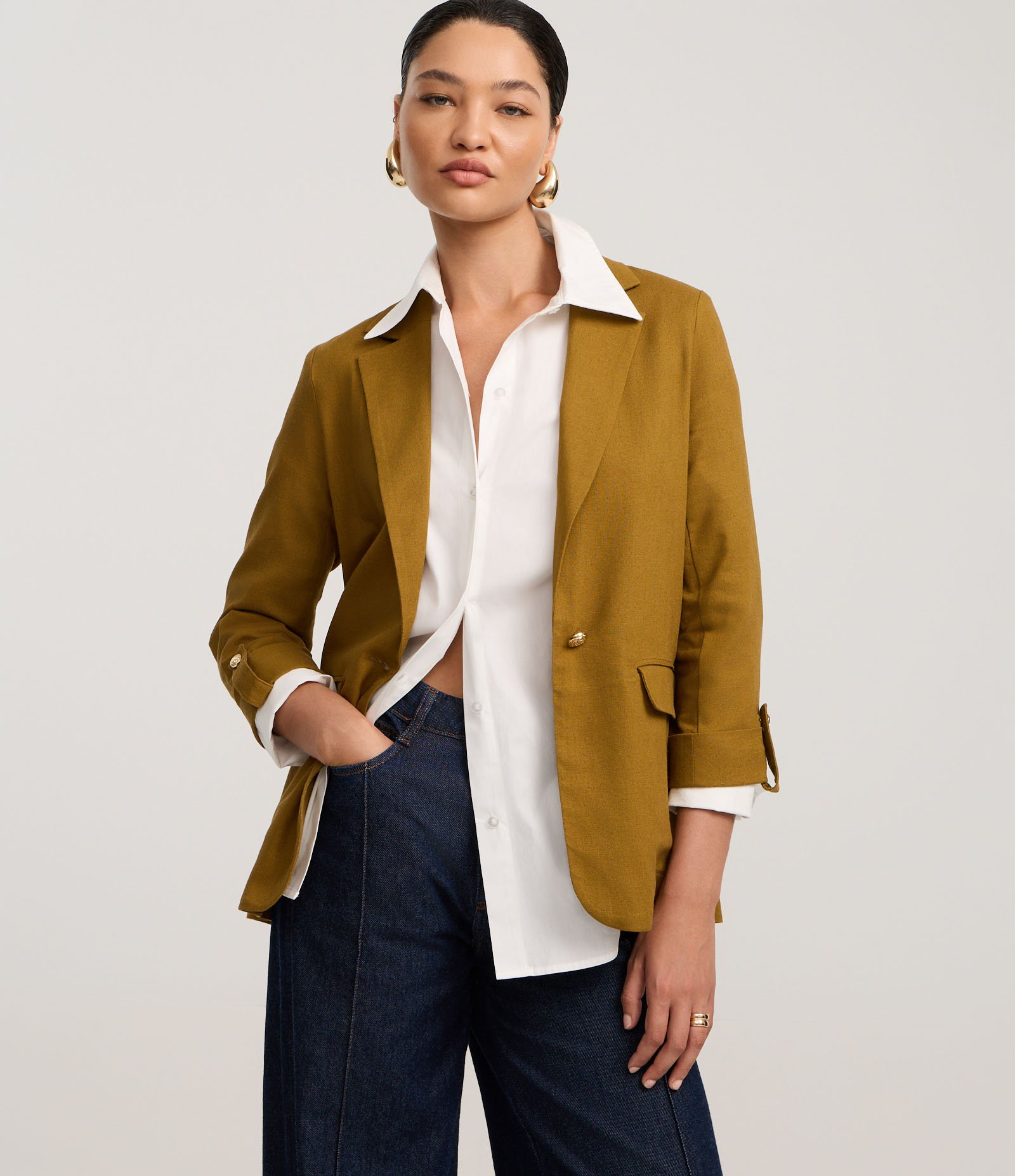 Blazer em Viscolinho com Lapelas e Bolsos Falsos Mostarda 1