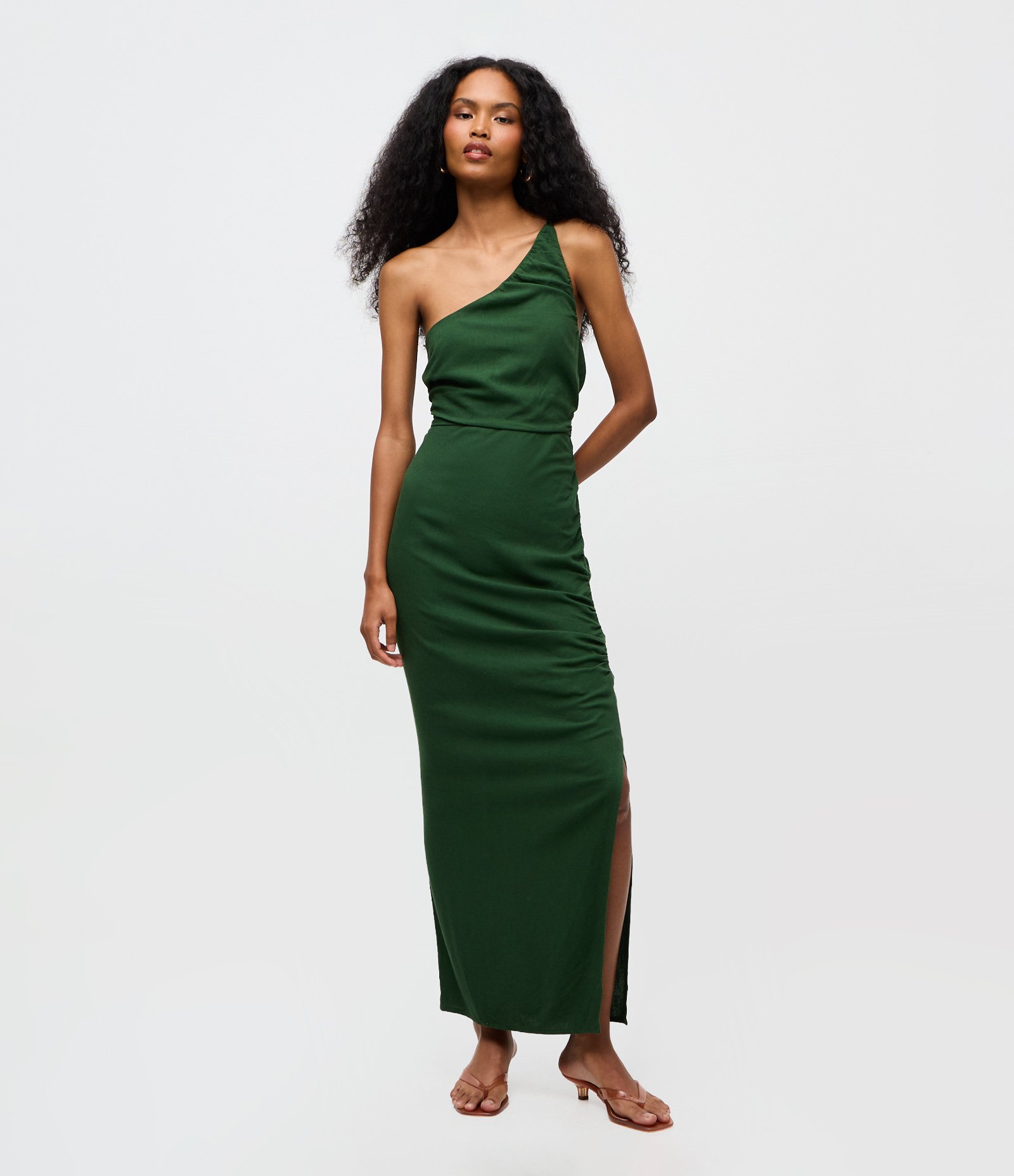 Vestido Midi Um Ombro Só com Fenda Lateral Verde 1