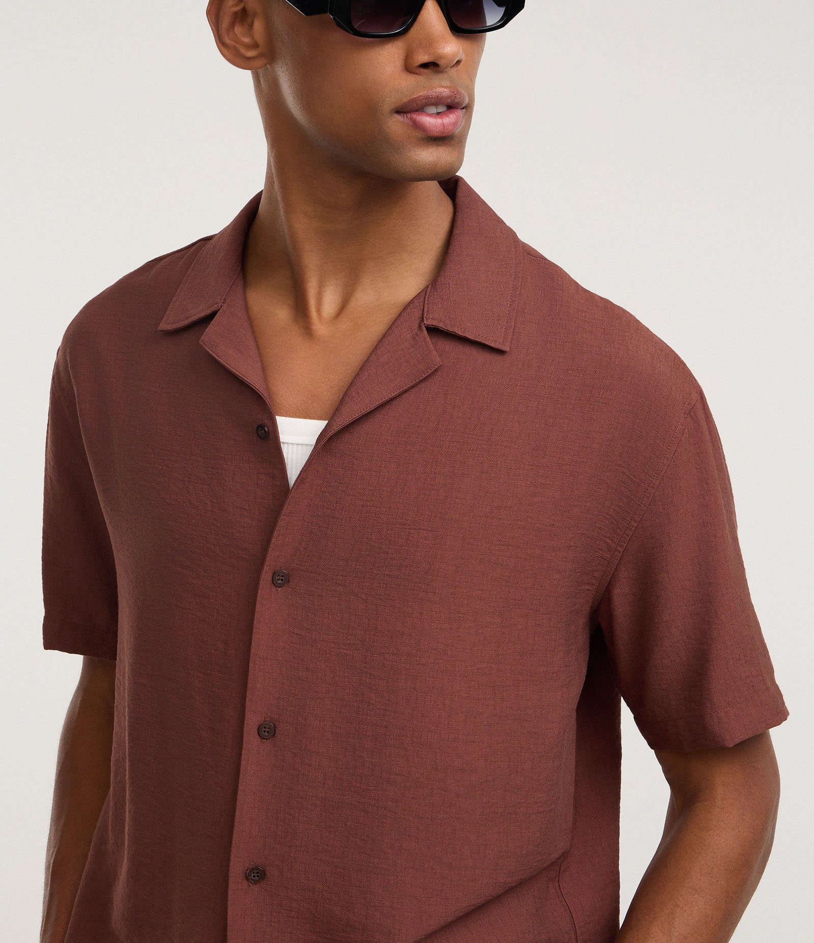 Camisa Boxy em Viscose com Textura bowling Marrom 3