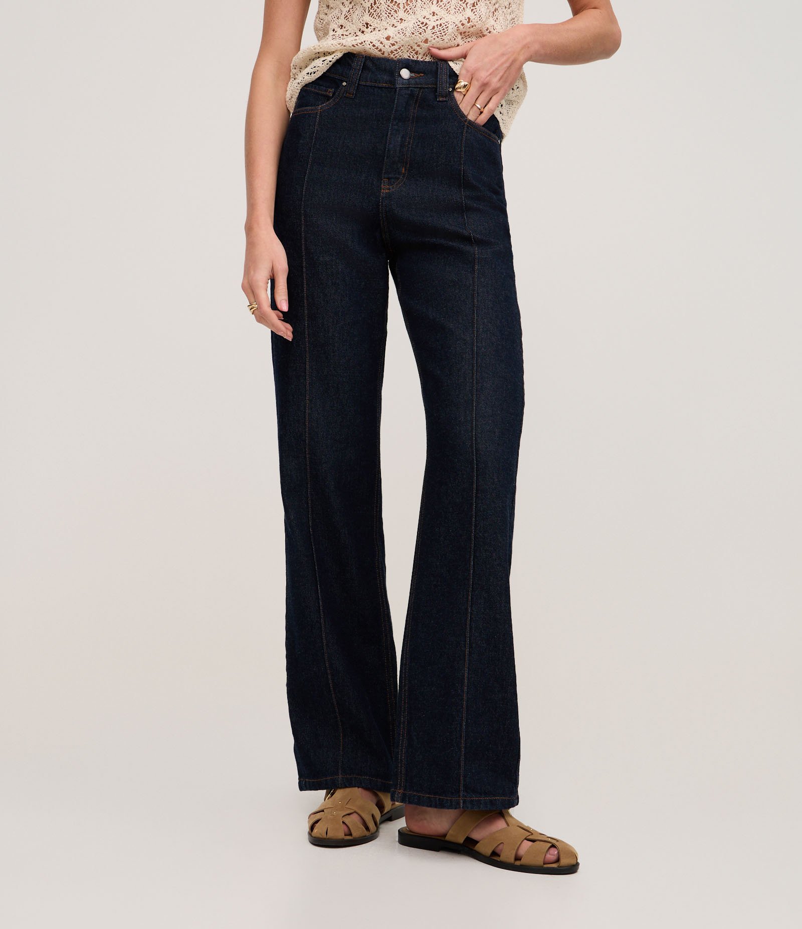 Calça Reta Comfort em Jeans com Costura Aparente Escuro 4