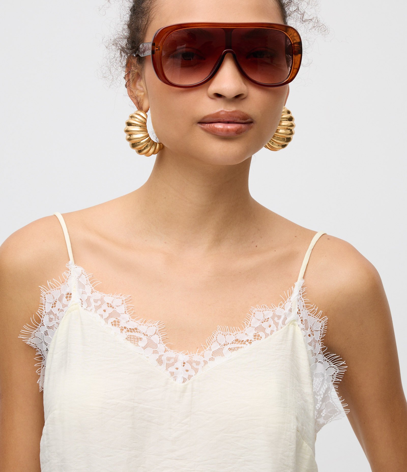 Blusa de Alça em Crepe com Detalhe de Renda Amarelo 5