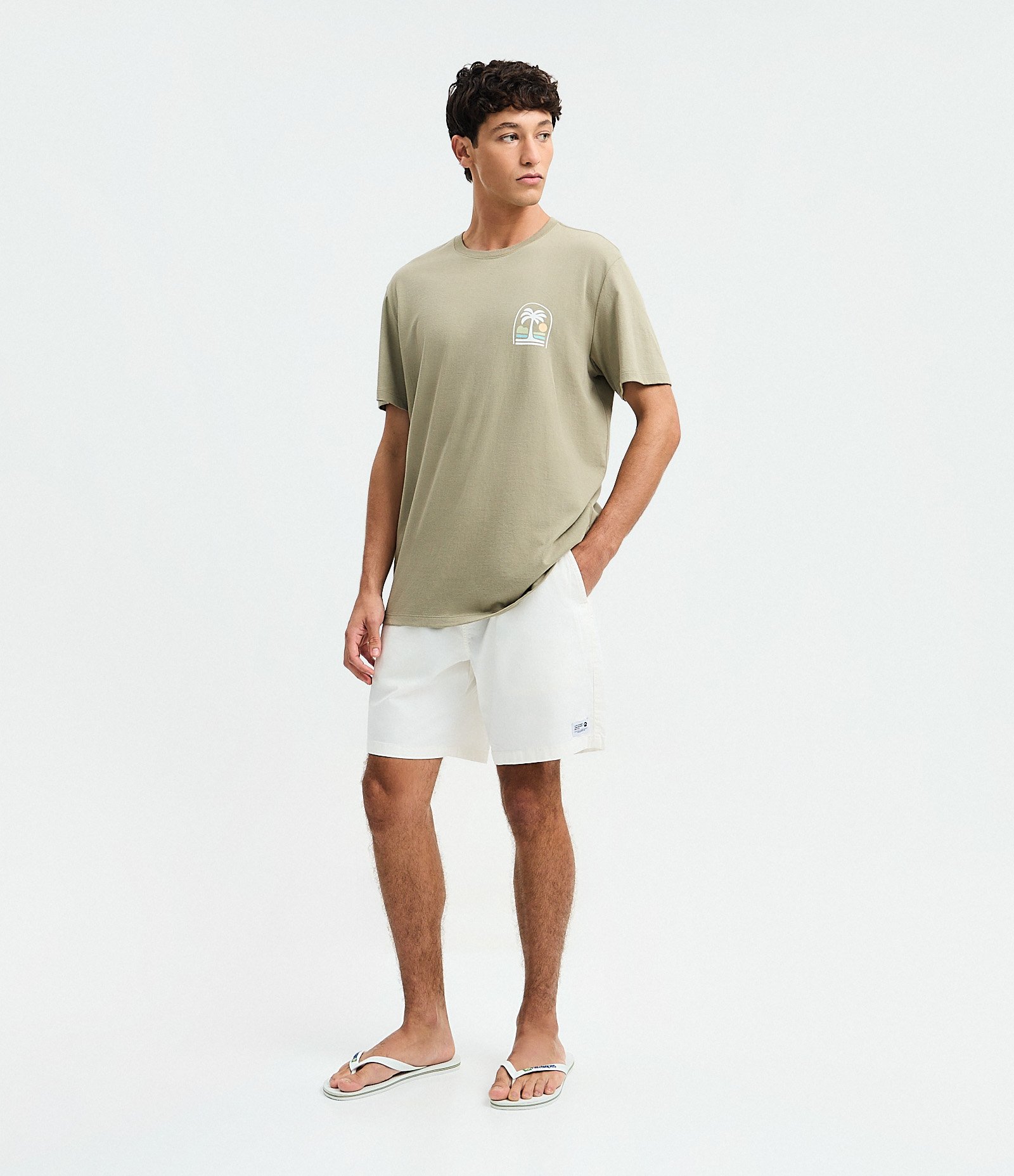 Camiseta Comfort em Algodão com Estampa Lettering Tropical Cinza 2