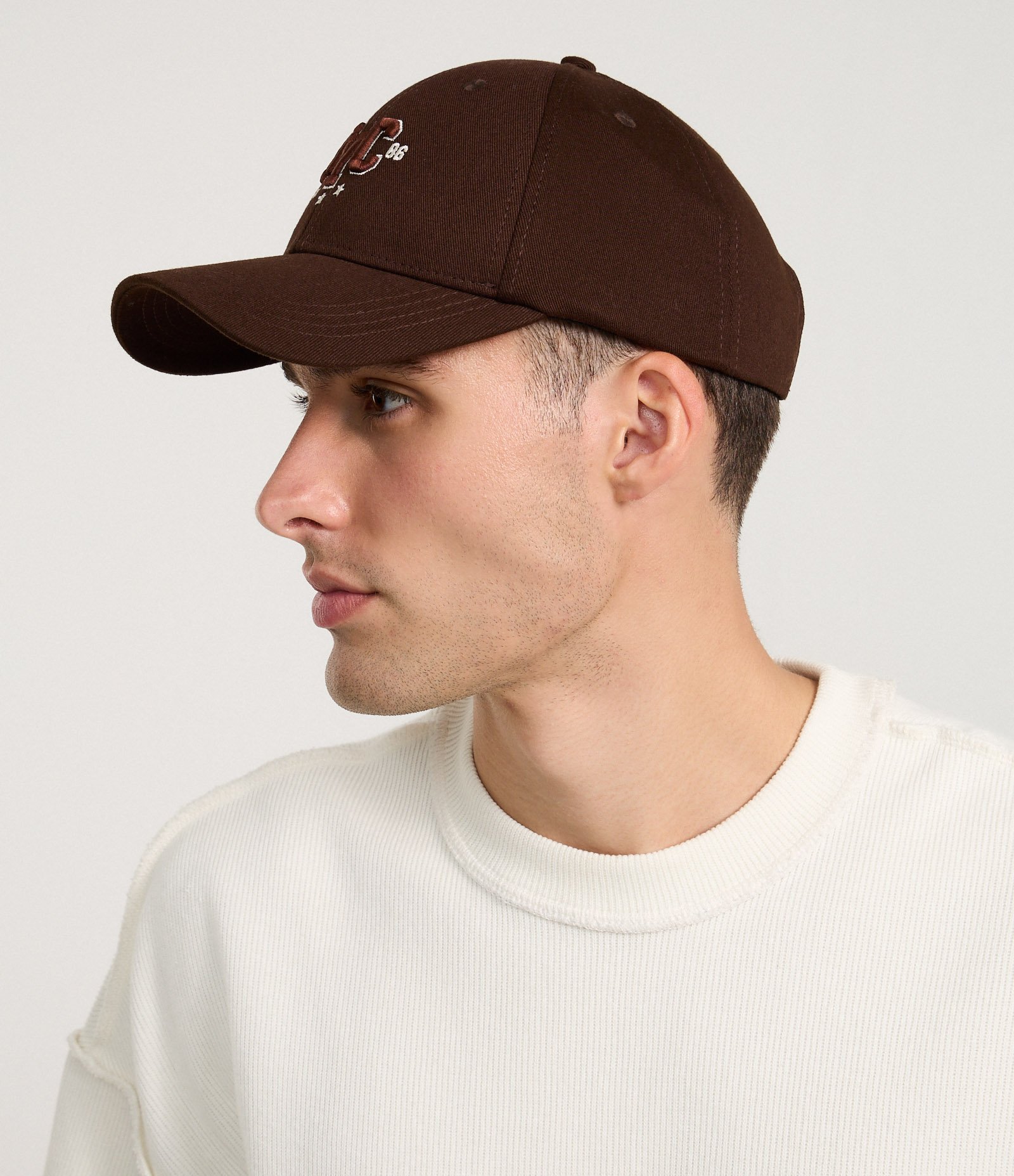 Boné em Sarja com Aba Curva e Bordado NYC 1986 Marrom 2