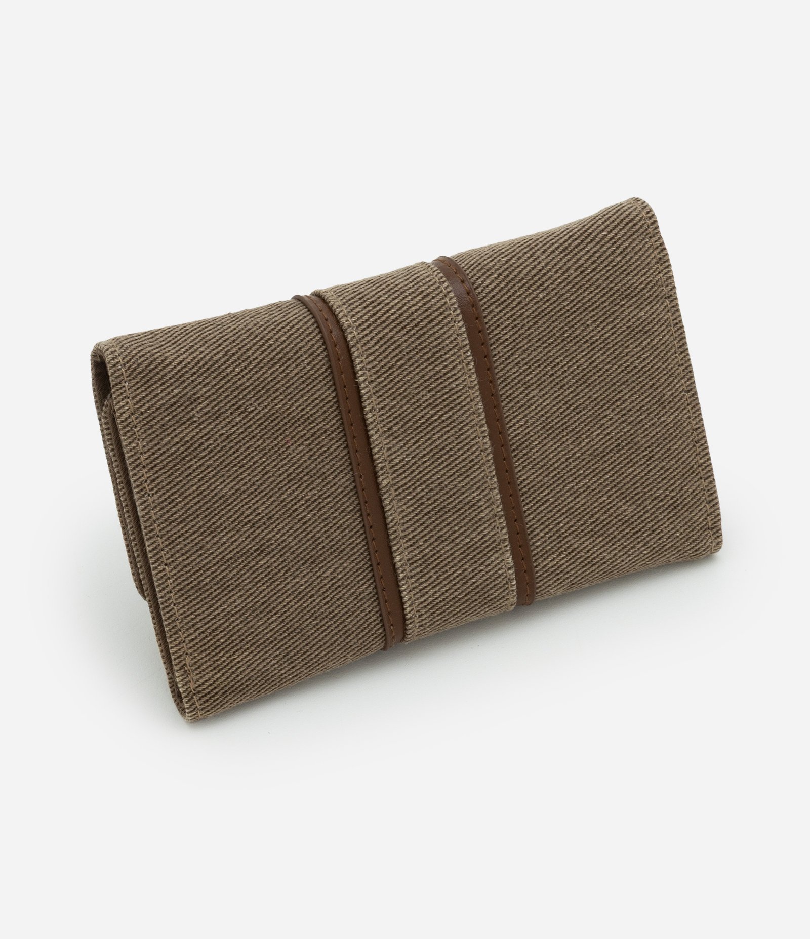 Carteira Envelope Média Com Detalhe de Listra em Lona Marrom 2