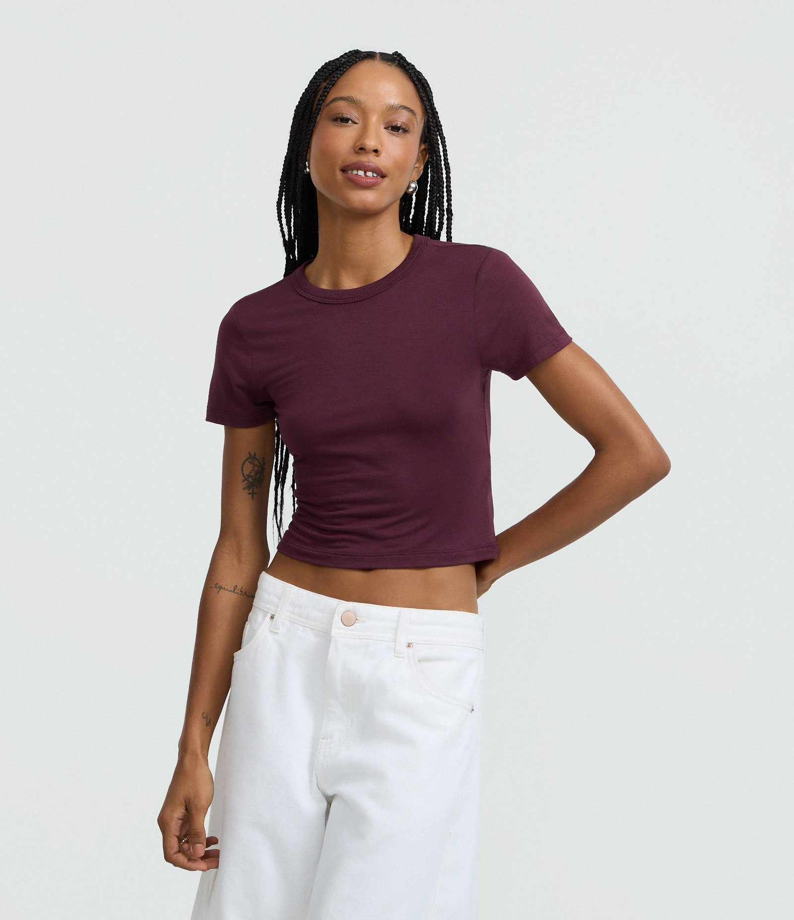 Blusa Cropped Básica em Ribana com Manga Curta Bordô 1