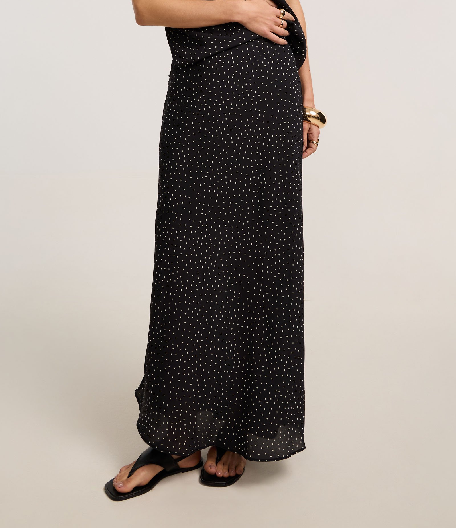 Saia Reta Midi em Crepe com Estampa Poá Preto 3