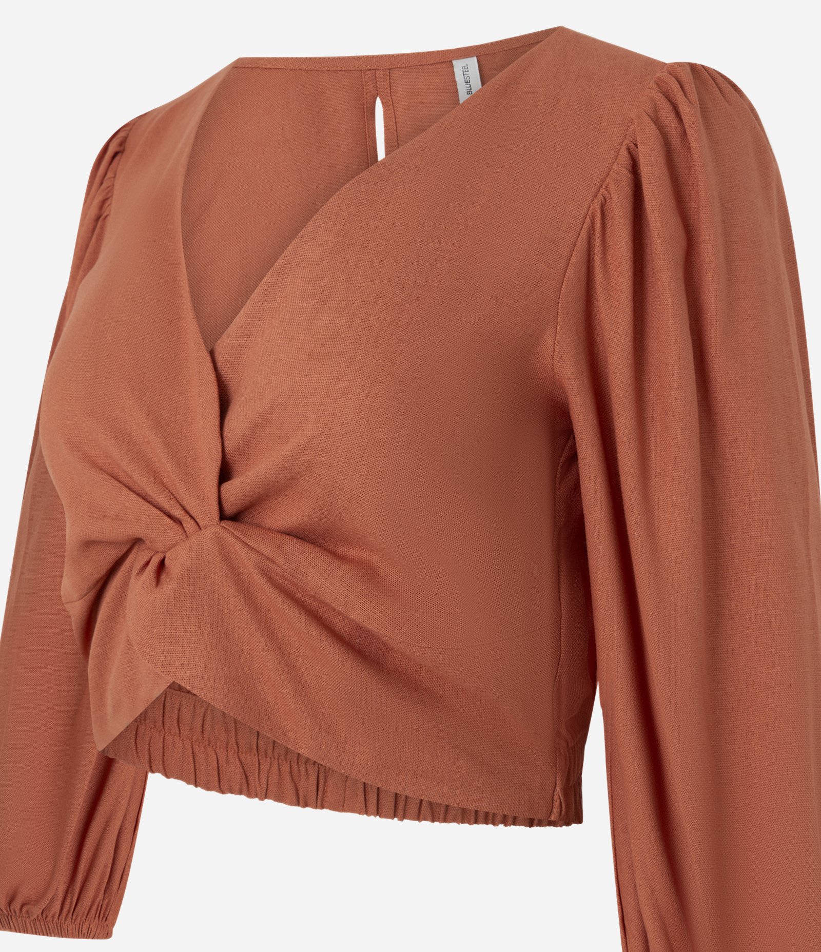 Blusa Cropped em Viscolinho com Detalhe Torcido Marrom 2