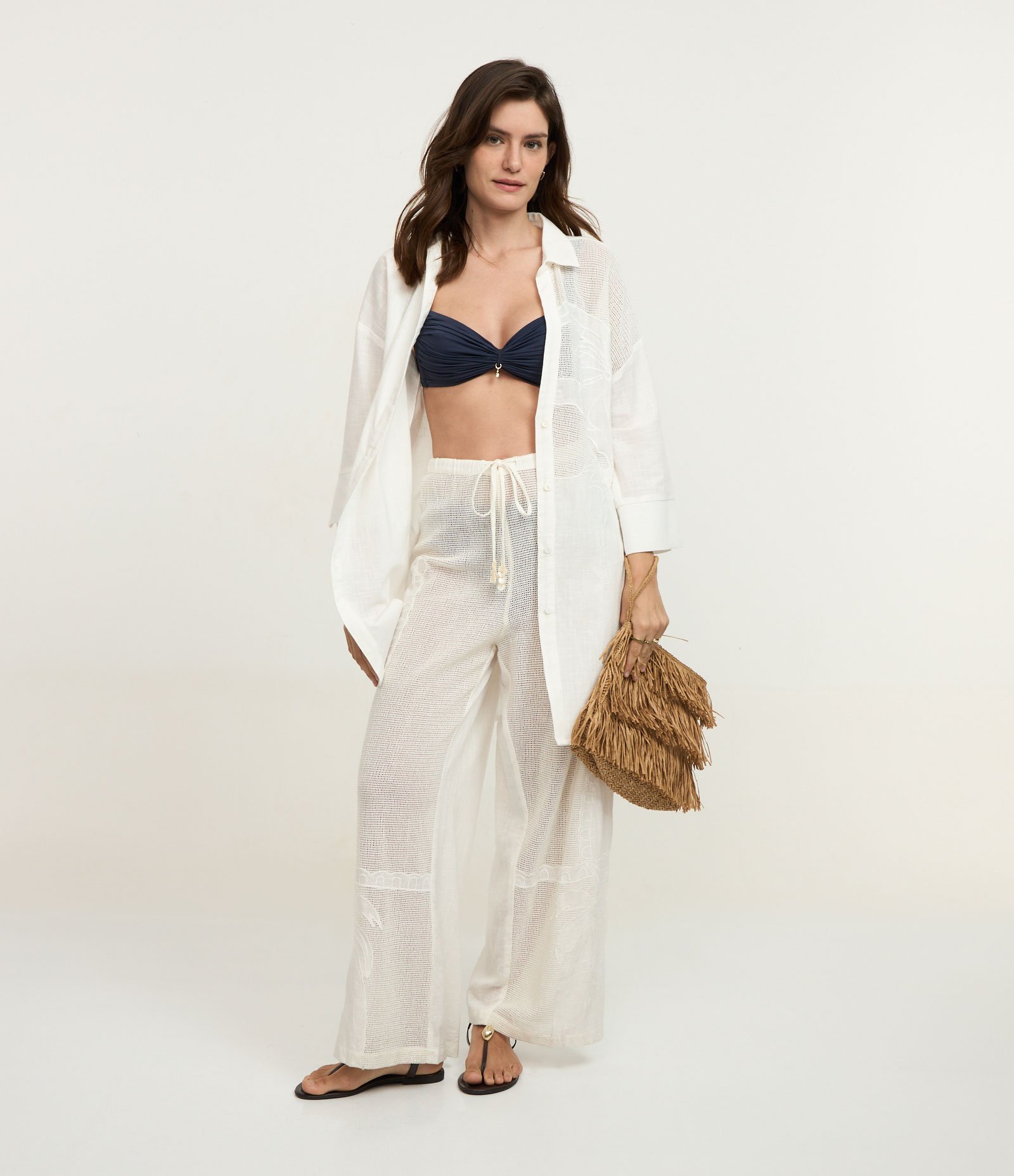 Biquíni Top em Microfibra com Drapeado e Aviamento de Concha Azul Marinho 2