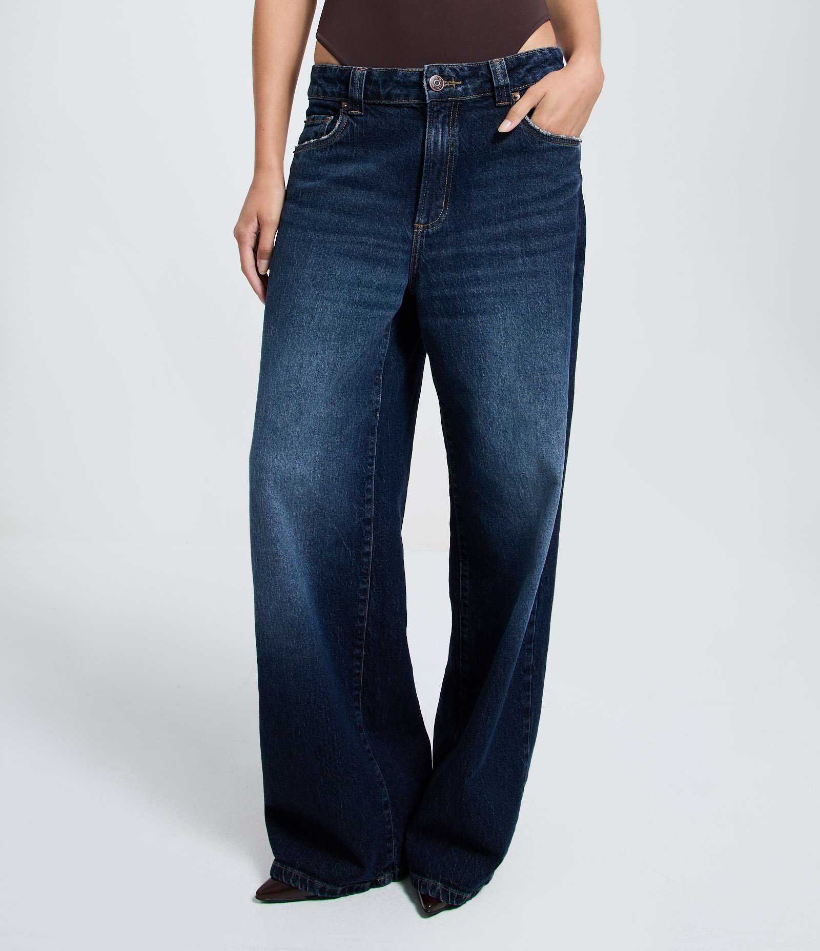Calça Jeans Loose com Cintura Baixa Azul 2