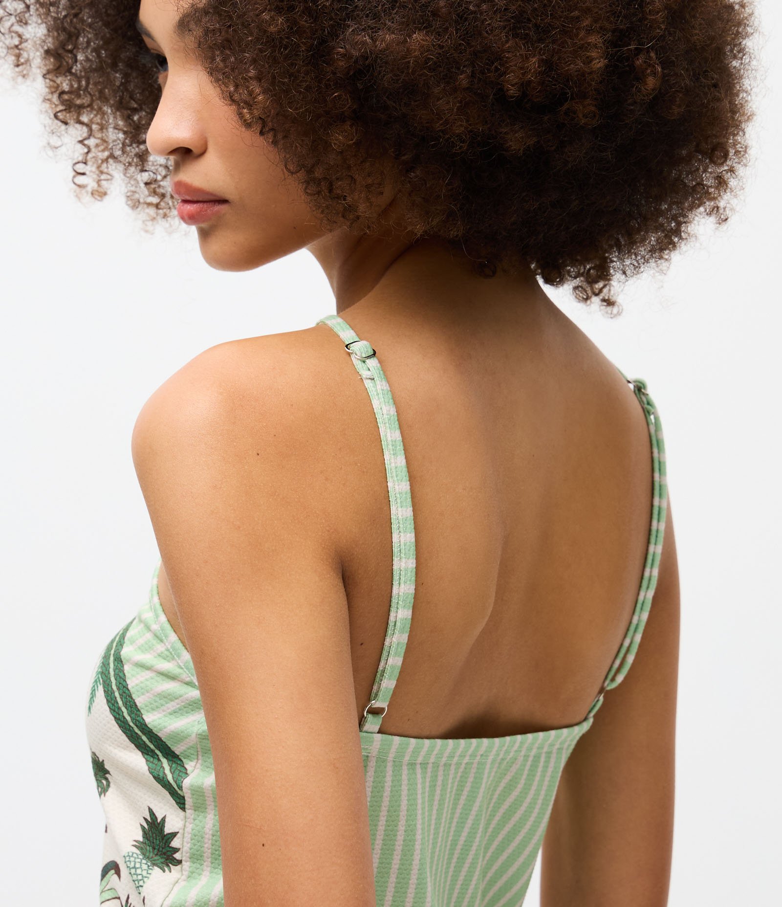 Blusa com Estampa Tropical Verde 4