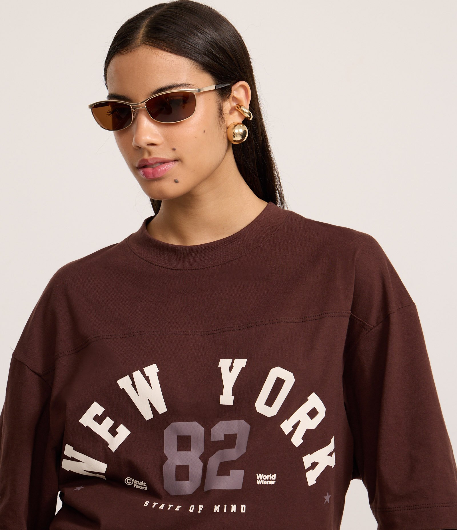 Camiseta Oversized em Algodão com Estampa Lettering New York 82 Marrom 1
