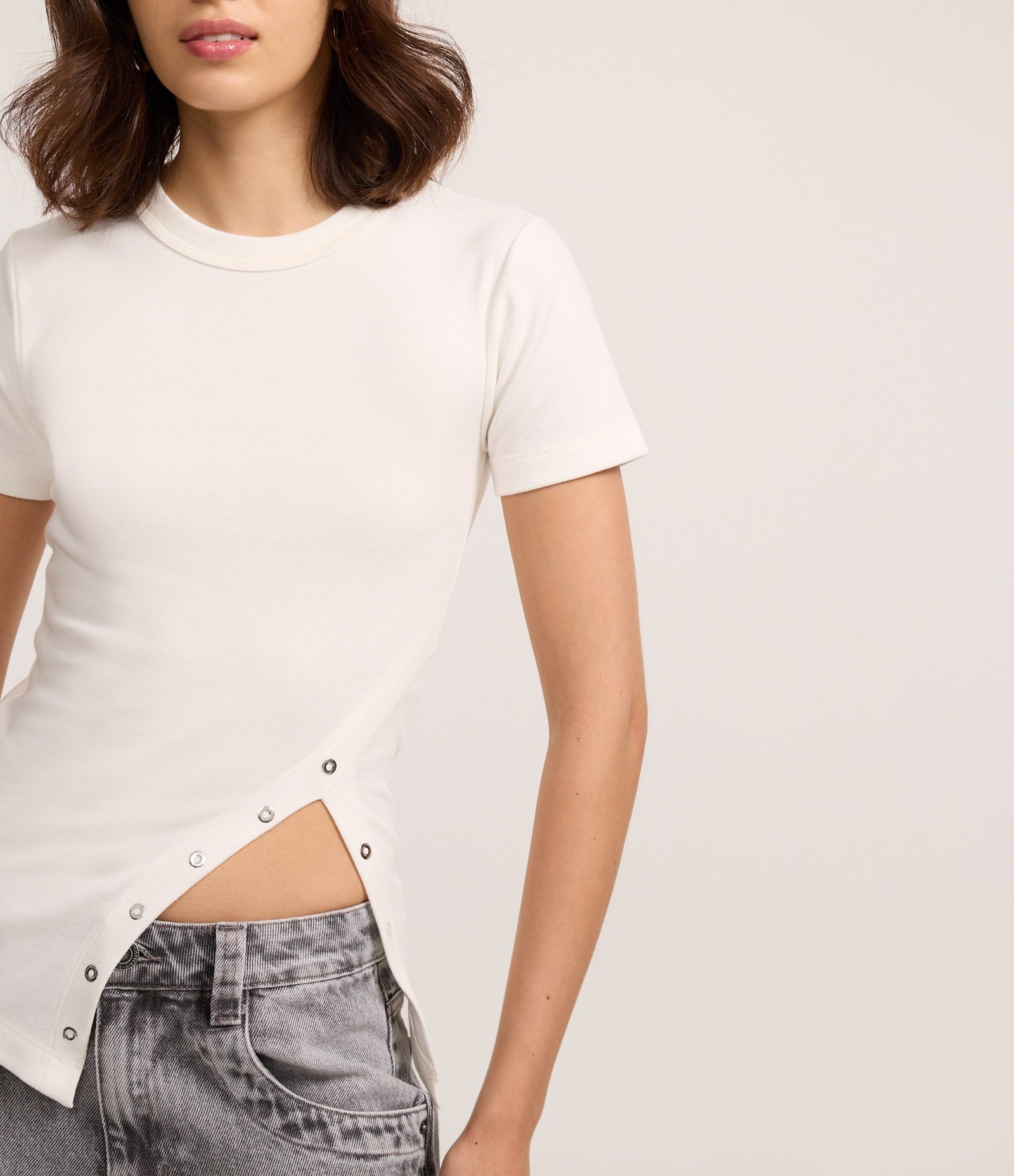Blusa em Algodão com Abertura Lateral e Ilhoses Branco 3