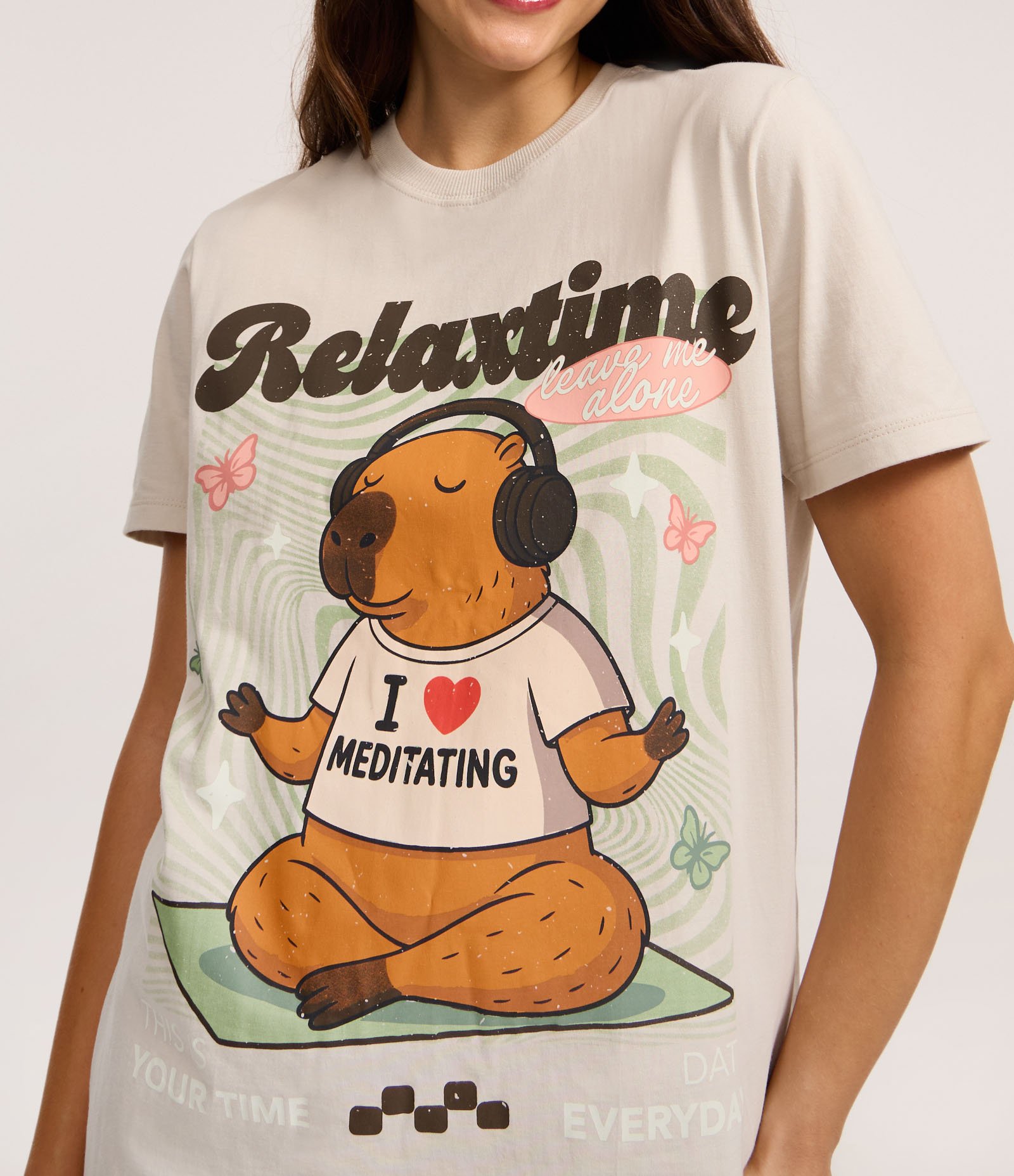 Camiseta T-shirt com Estampa Capivara Relaxtime Cinza 3