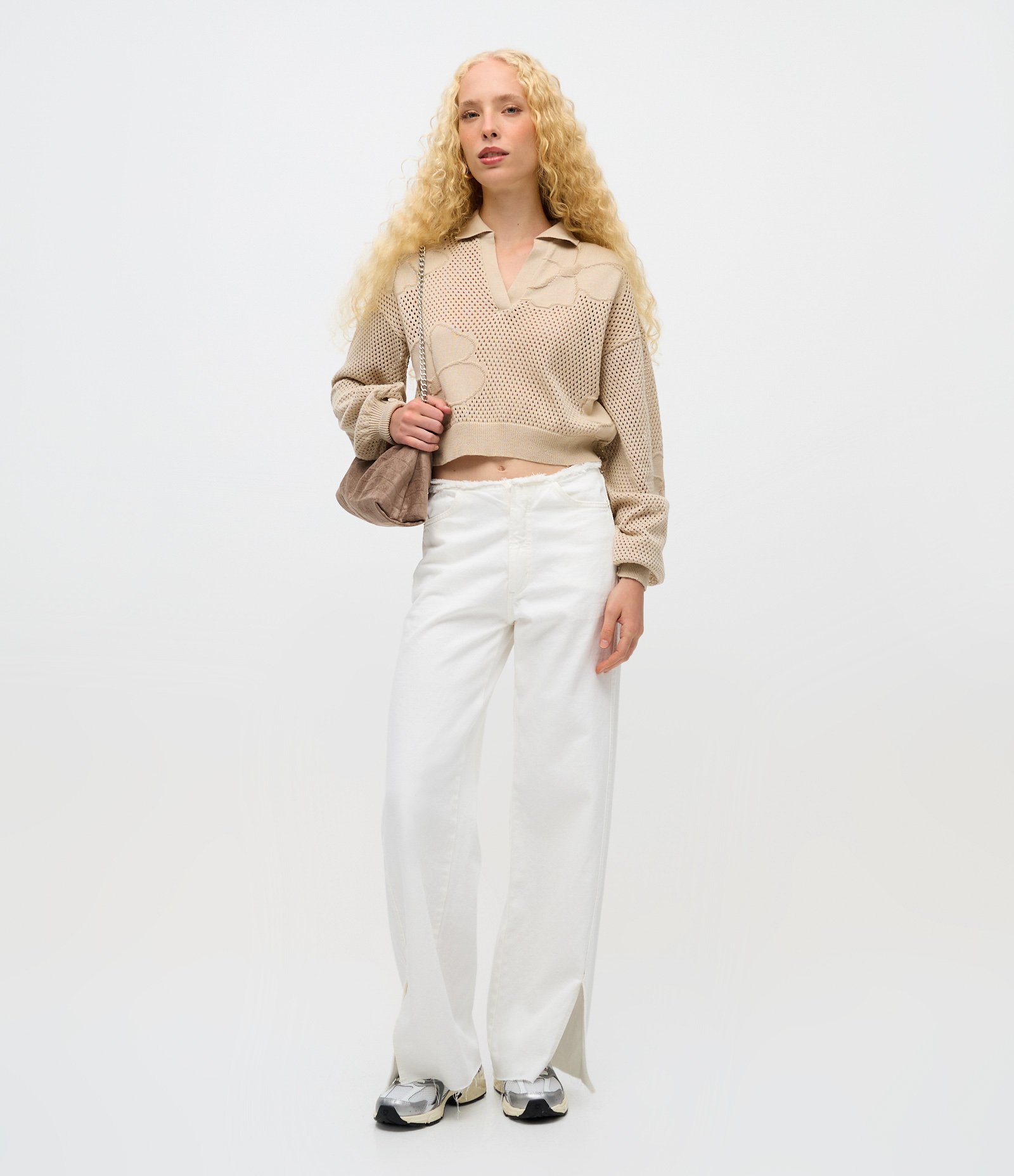 Blusa em Tricô com Gola Polo Bege 2