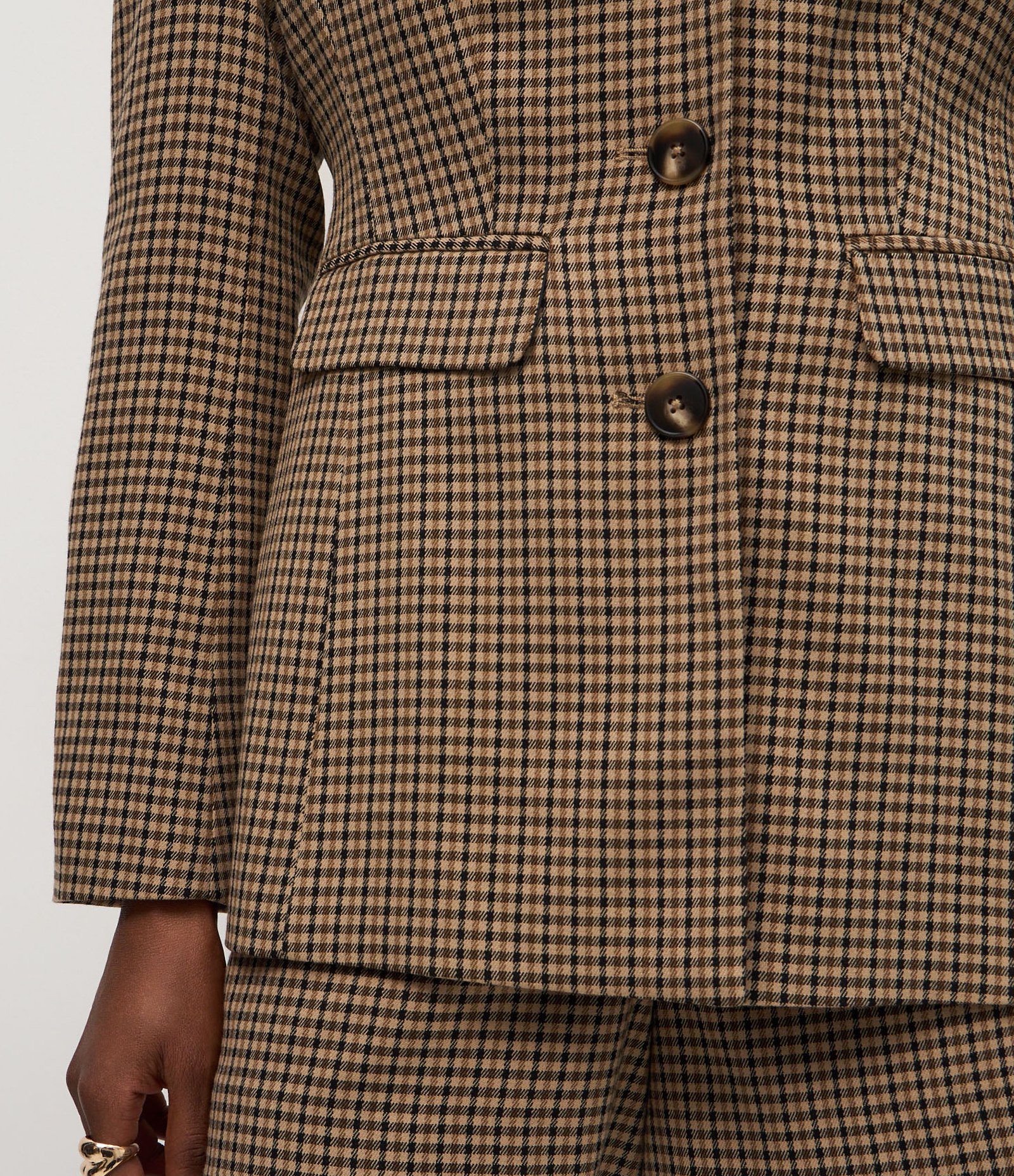 Blazer Alfaiatado com Estampa Pied de Poule Marrom 4