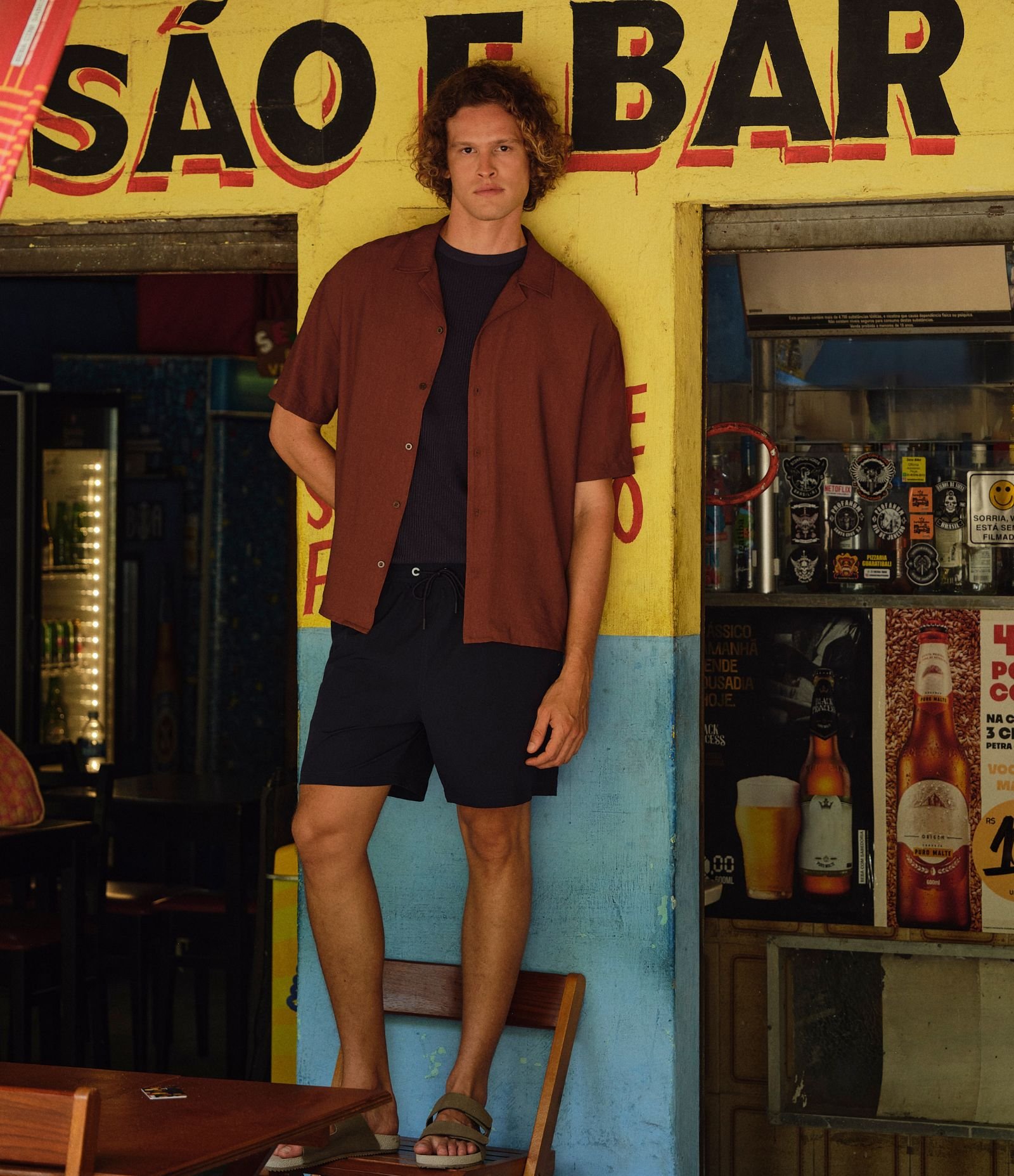 Camisa Regular com Textura e Efeito Crochê Marrom 2