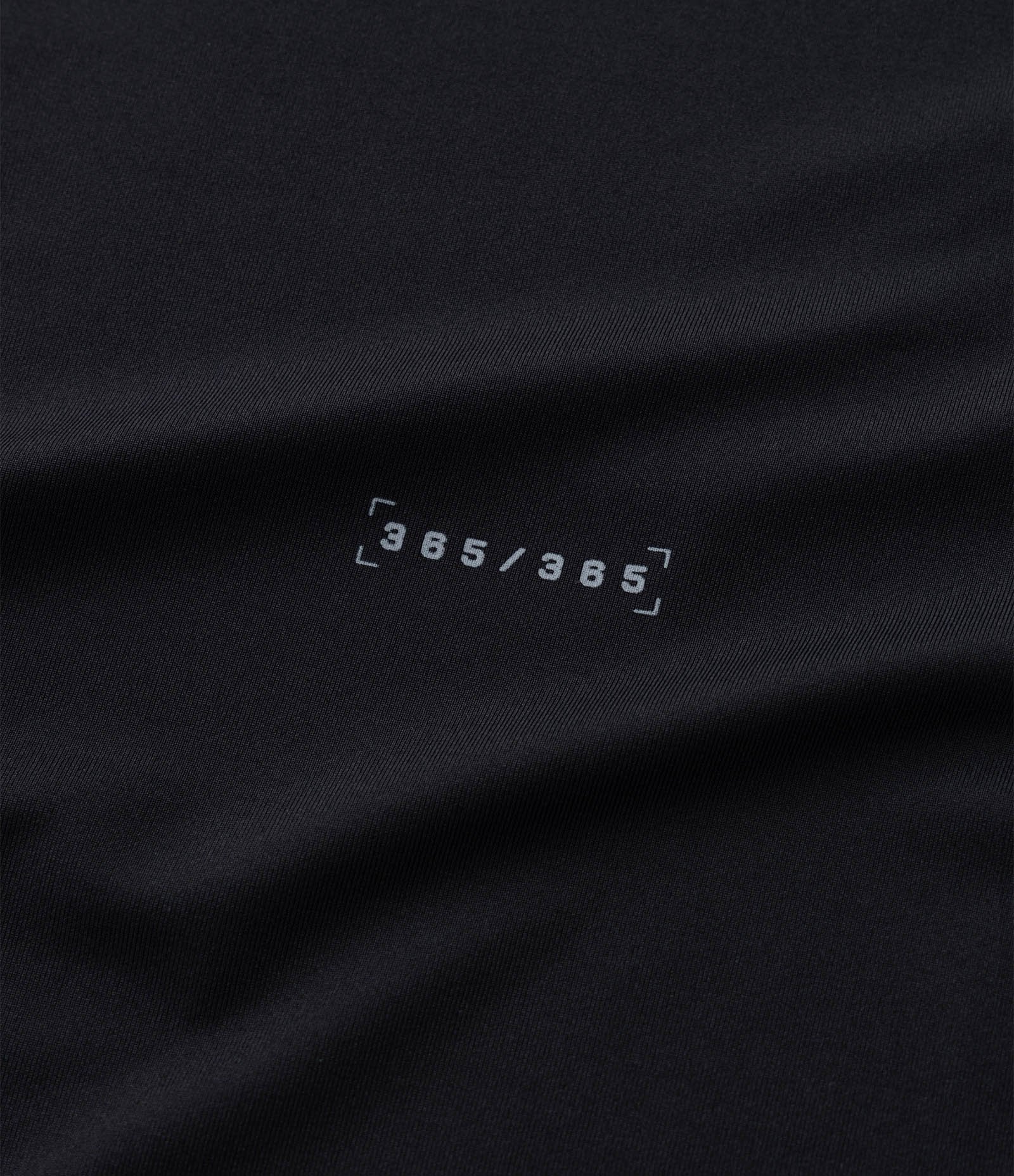 Camiseta Esportiva Regular com Tecnologia Dry e Estampa Localizada Preto 9